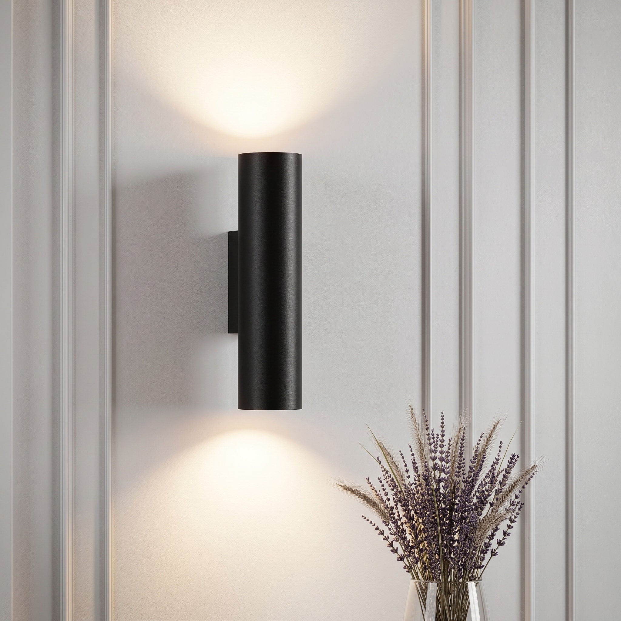 Zylindrische Wandleuchte im minimalistischen Design