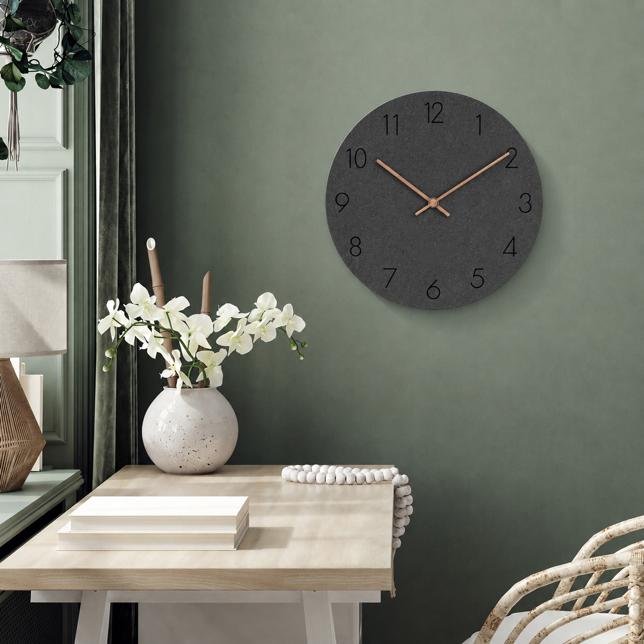 Nordische Wanduhr mit Mattem Zifferblatt ohne Rahmen