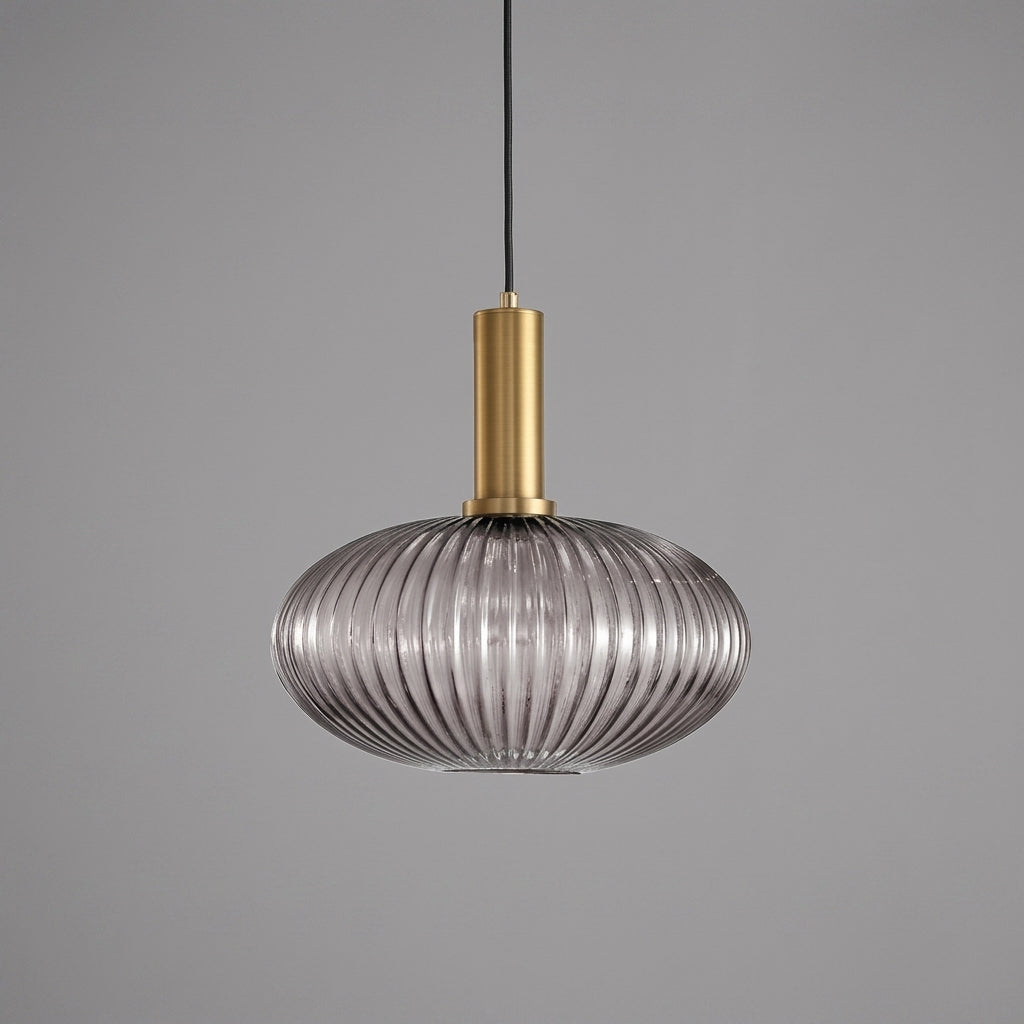 Vintage Gerippte Glas-Pendelleuchte mit Messingfassung
