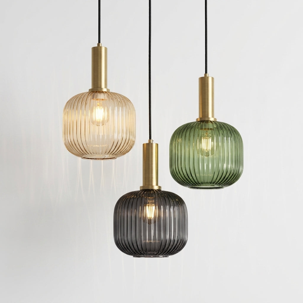 Vintage Gerippte Glas-Pendelleuchte mit Messingfassung
