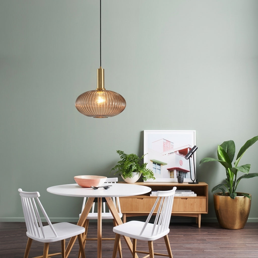 Vintage Gerippte Glas-Pendelleuchte mit Messingfassung