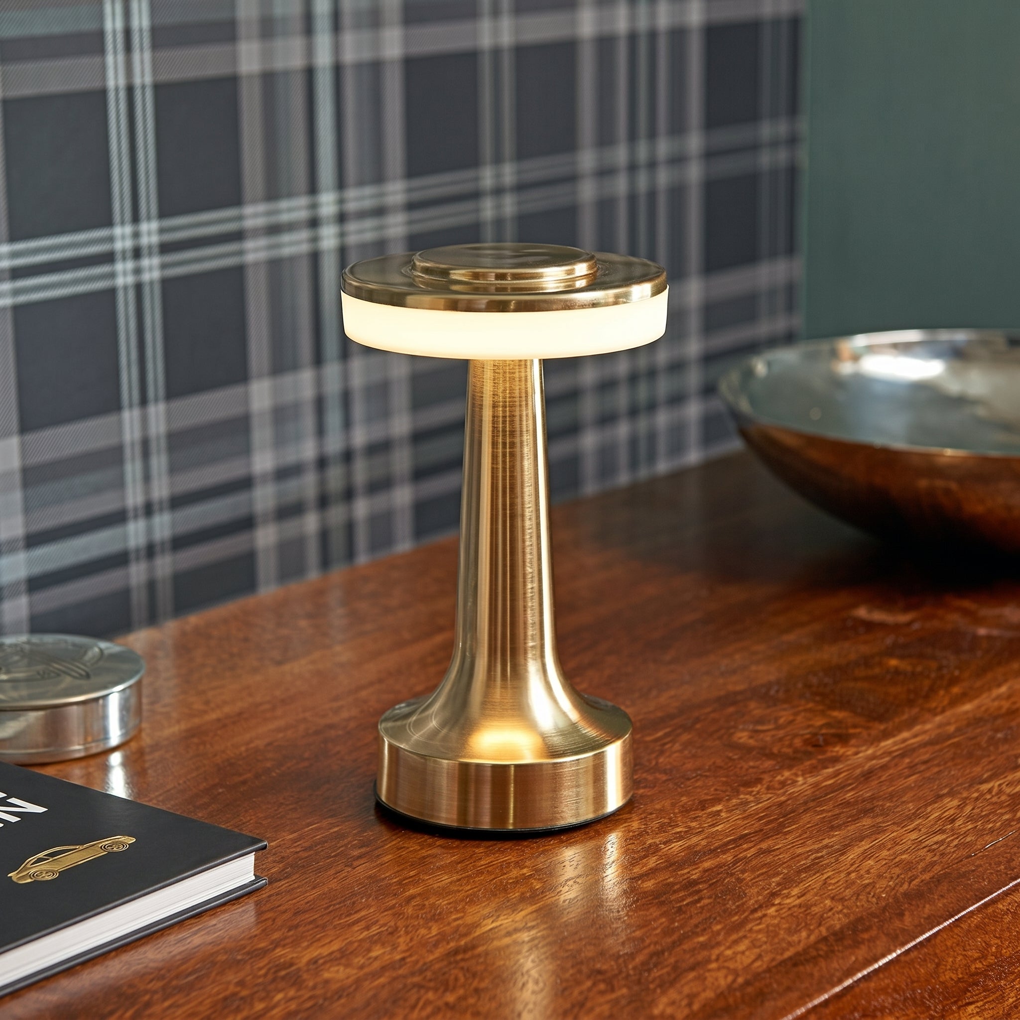 Kabellose LED Tischlampe mit Touch-Funktion und T-Design