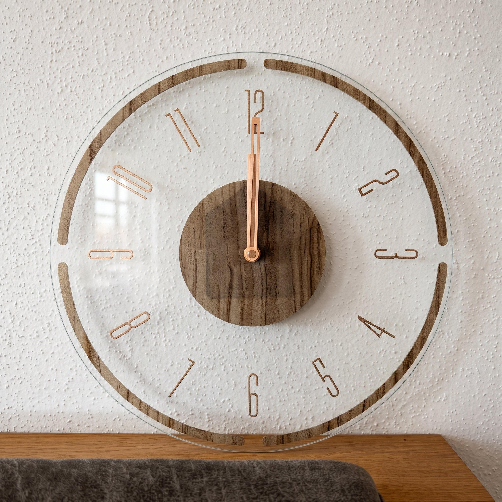 Nordische Wanduhr im Offenen Design mit Holzdetail