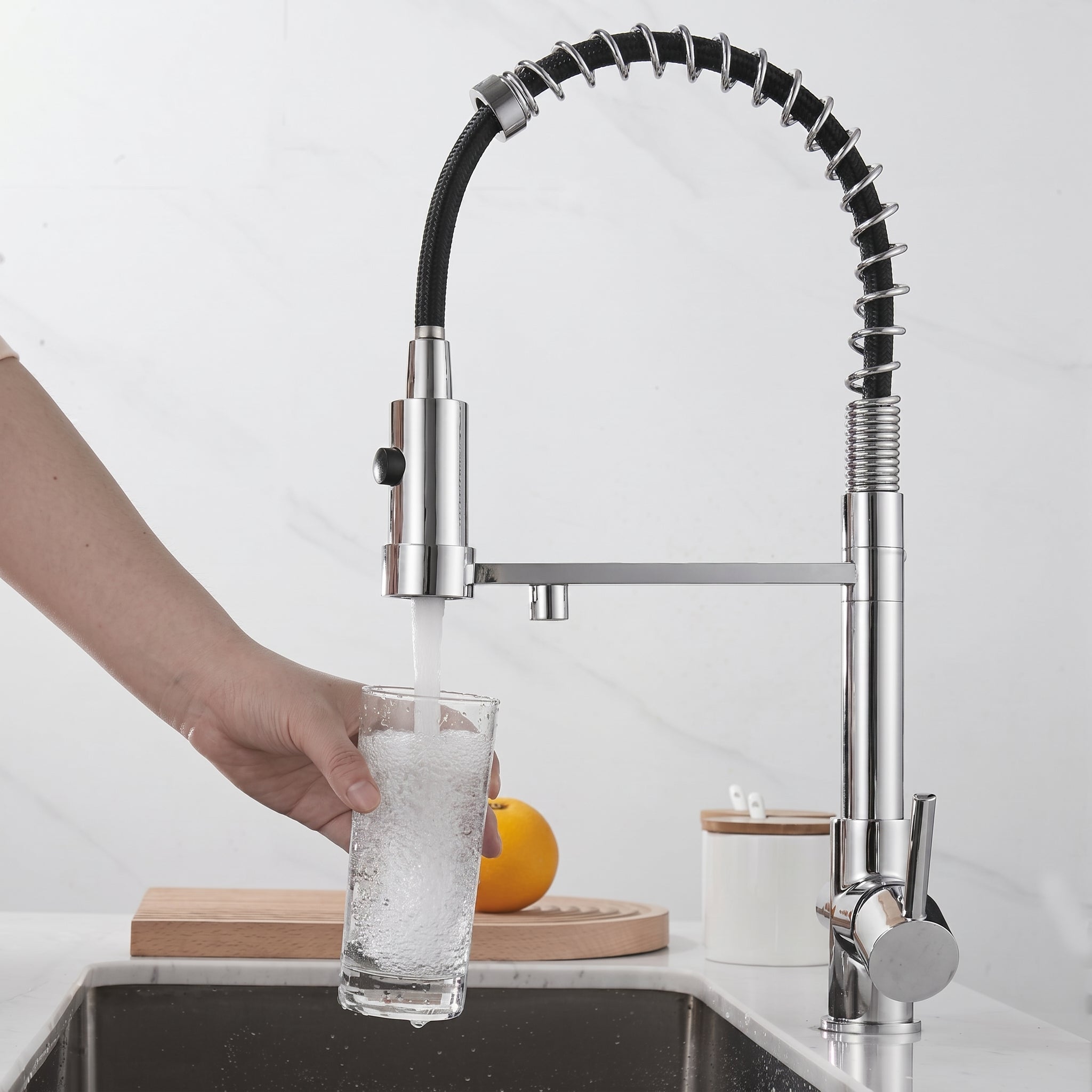Ausziehbarer Küchen-Wasserhahn mit Federspiralen-Auslauf