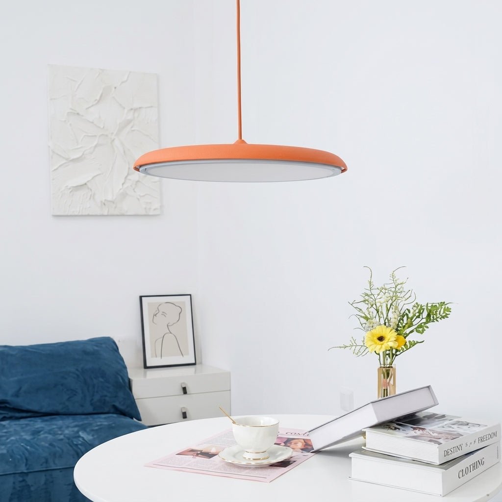 Bauhaus Pendelleuchte mit Flachem Rundem Schirm - Pendelleuchte - Orange - Voldeva