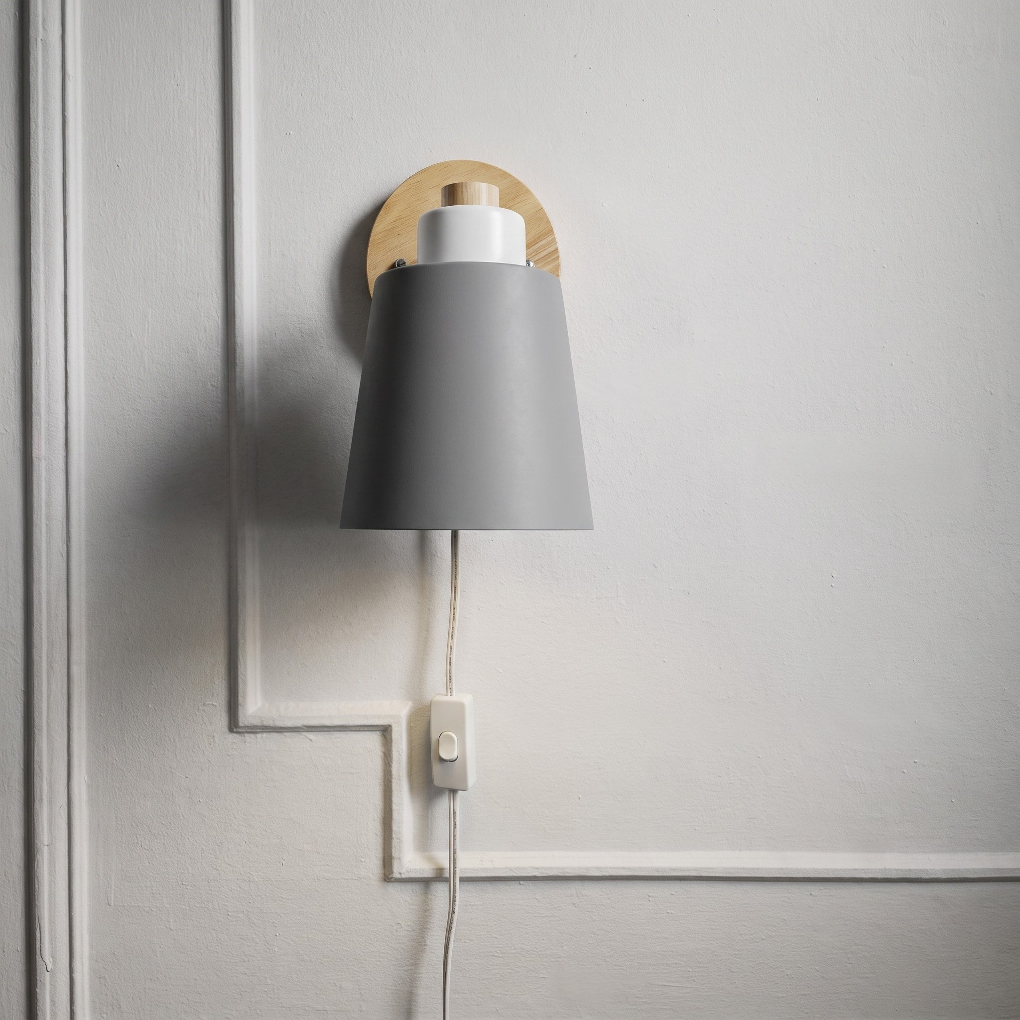 Verstellbare Schirm Wandleuchte mit drehbarem Lampenschirm