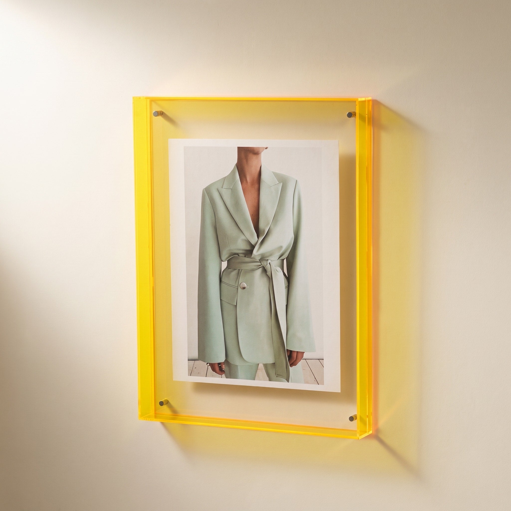 Bilderrahmen mit farbiger Acrylkante im Blockdesign - Picture Frames - Gelb - Voldeva