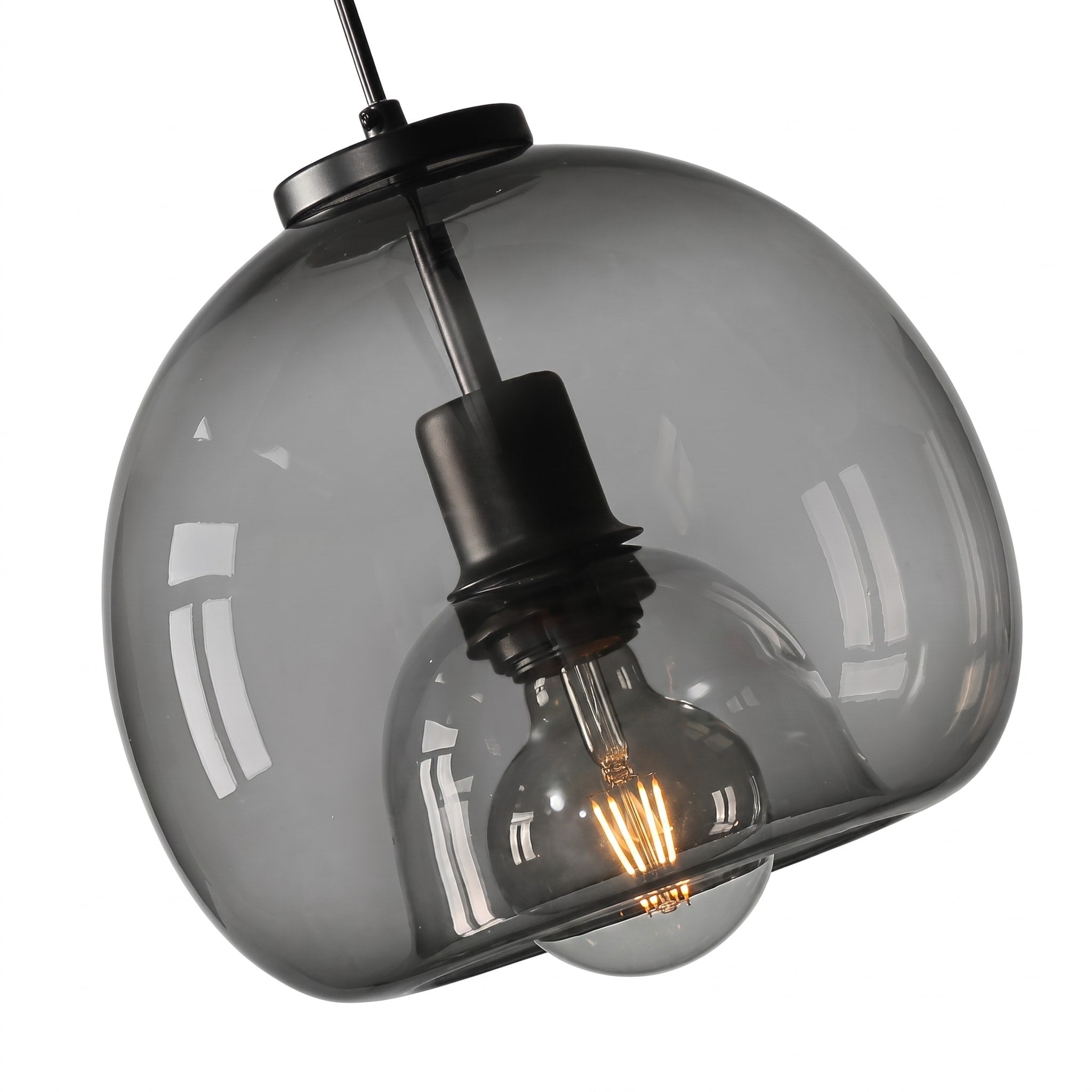 Kugelförmige Glas-Pendelleuchte im minimalistischen Design