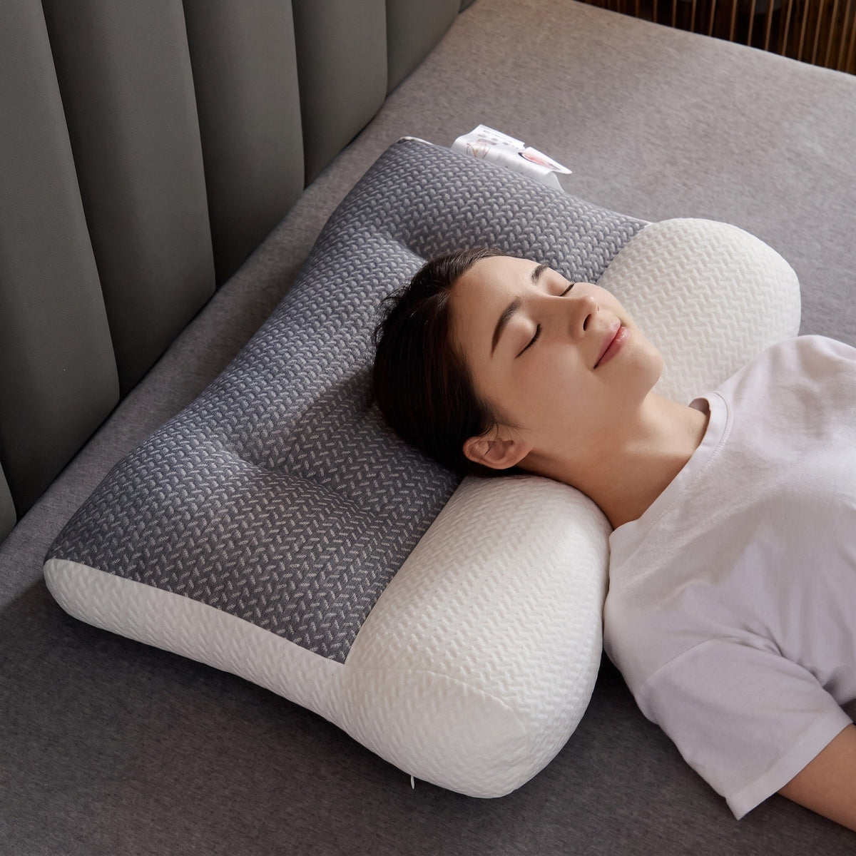 Ergonomisches Nackenstützkissen mit Konturdesign für Seiten- und Rückenschläfer - Neck & Cervical Pillow - Voldeva
