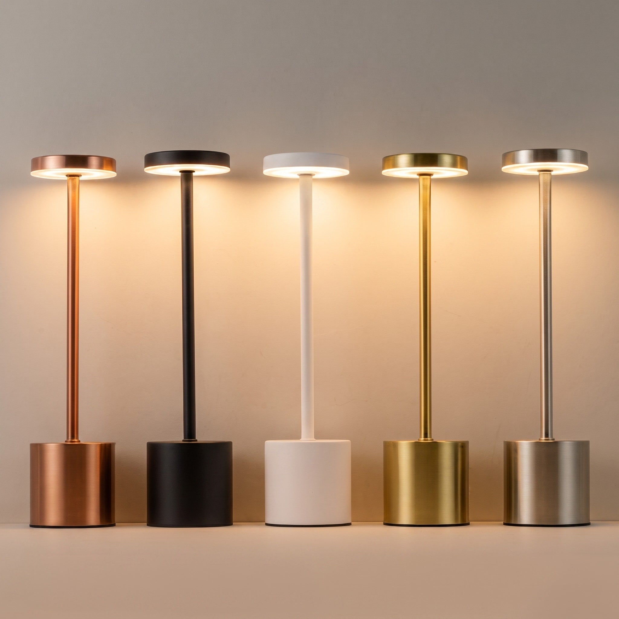 Kabellose LED Tischlampe Akku Metallständer Modernes Design - Table Lamps - Roségold - Voldeva