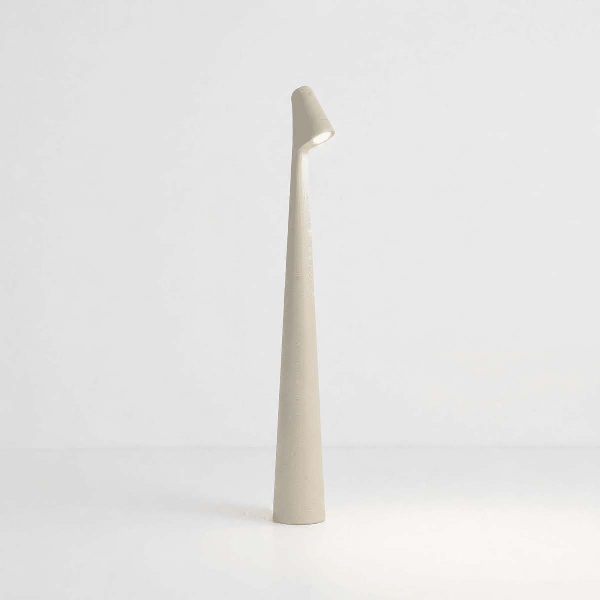 Kabellose LED Tischlampe im Skandinavischen Design - Table Lamps - Weiß - Voldeva
