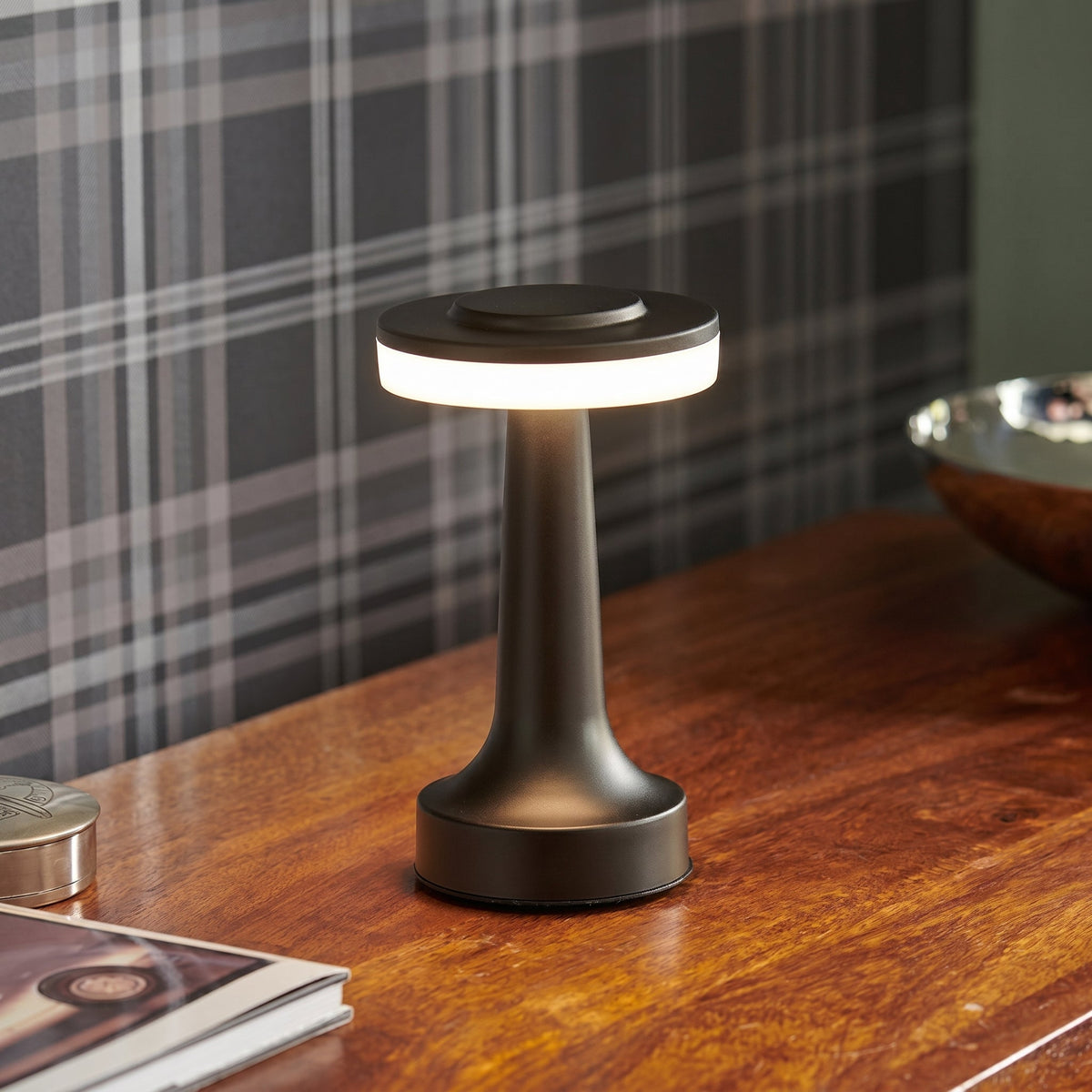 Kabellose LED Tischlampe mit Touch-Funktion und T-Design - Tischlampe - Schwarz - Voldeva