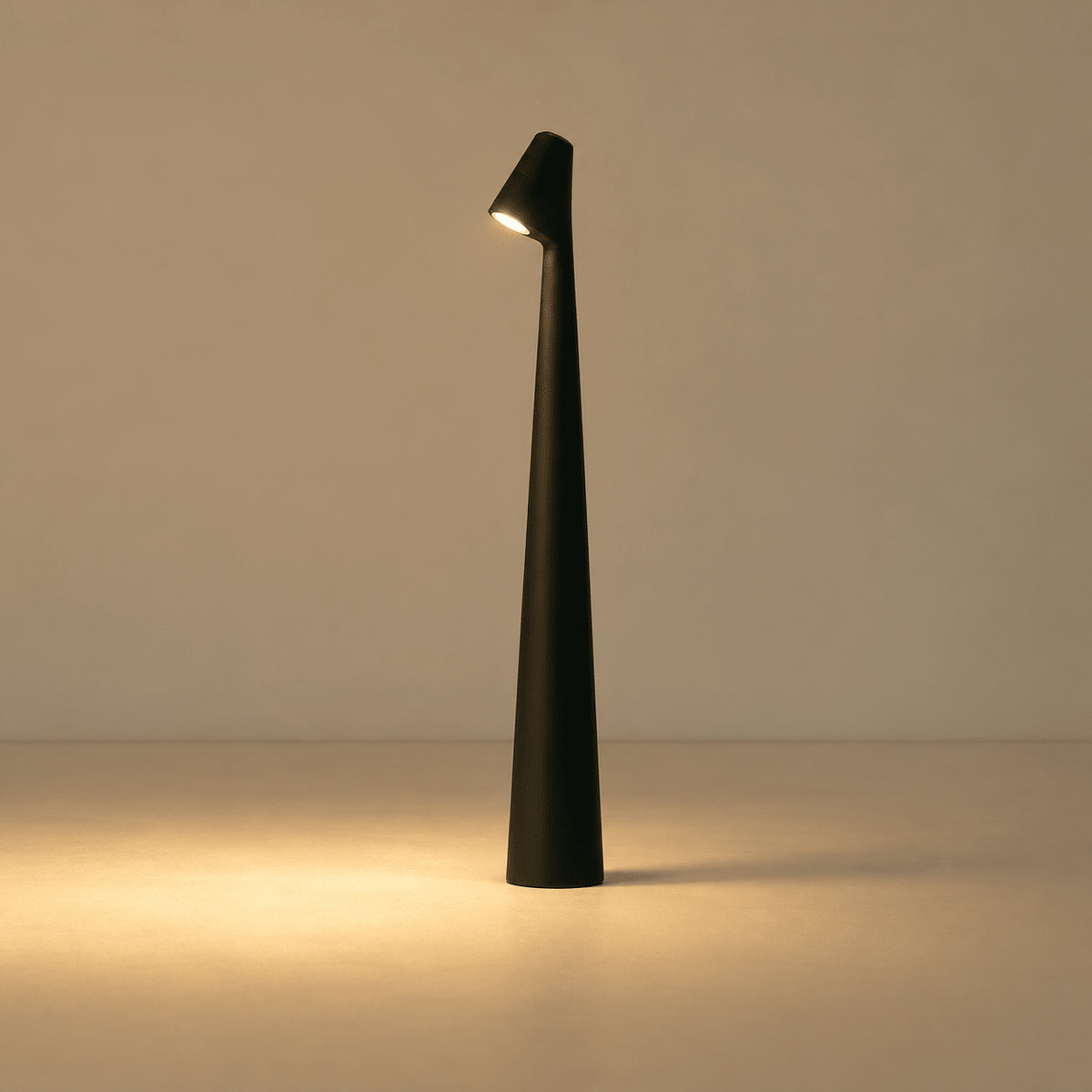 Kabellose LED Touch-Tischleuchte im Nordischen Design - Table Lamps - Schwarz - Voldeva