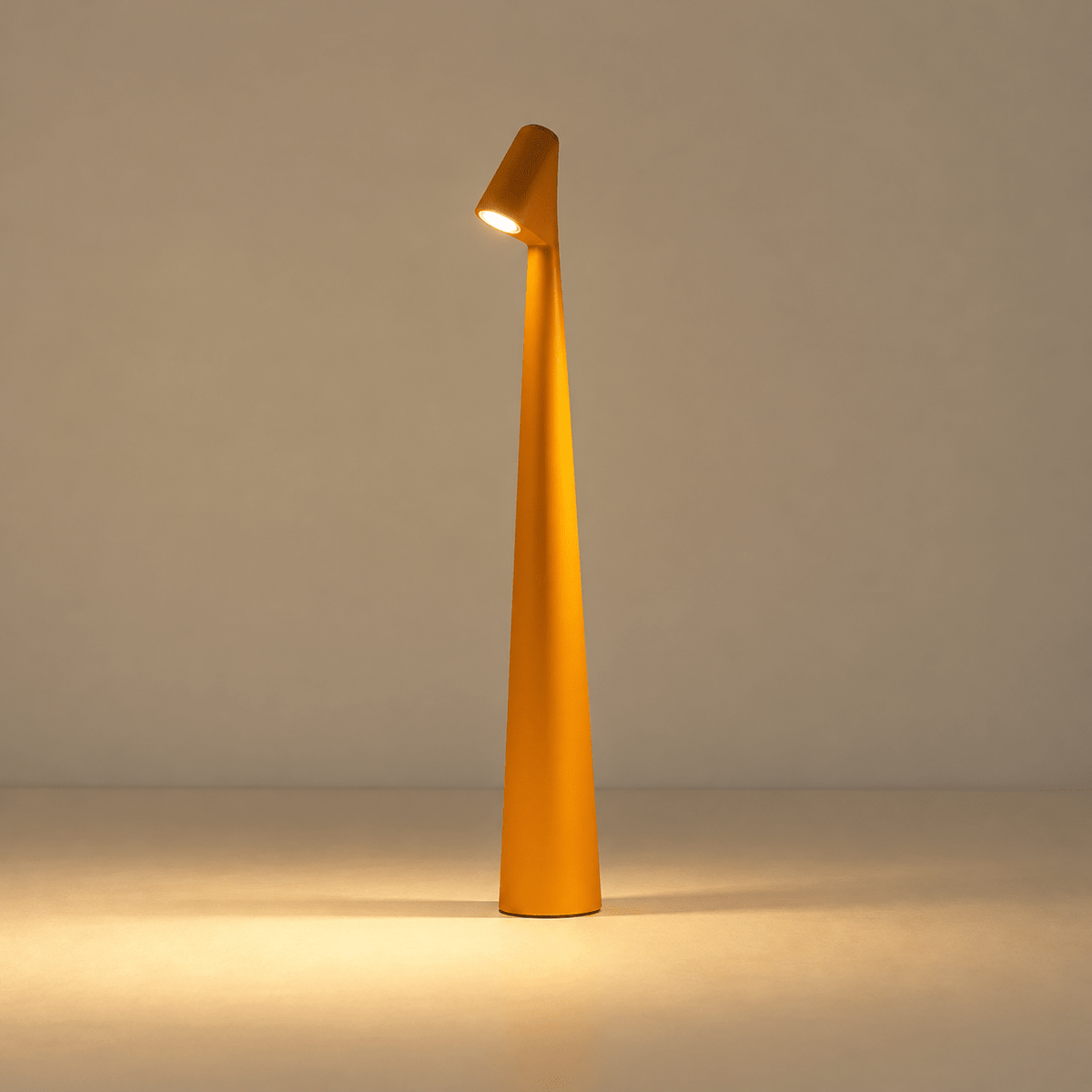 Kabellose LED Touch-Tischleuchte im Nordischen Design - Table Lamps - Orange - Voldeva