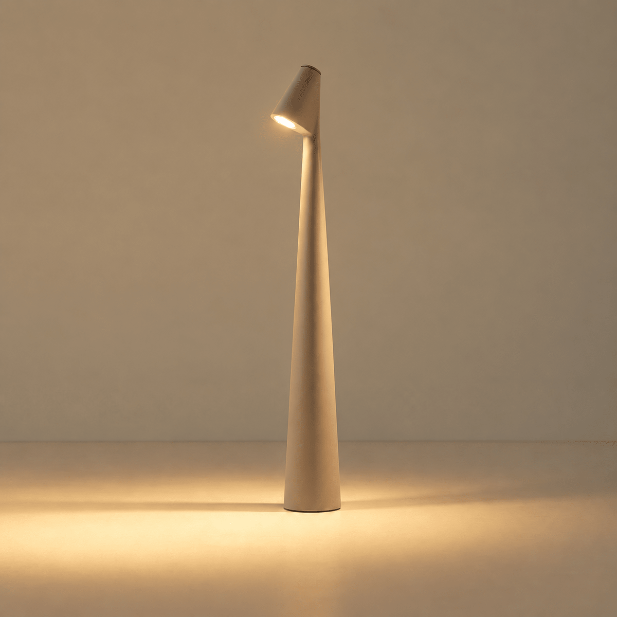 Kabellose LED Touch-Tischleuchte im Nordischen Design - Table Lamps - Braun - Voldeva
