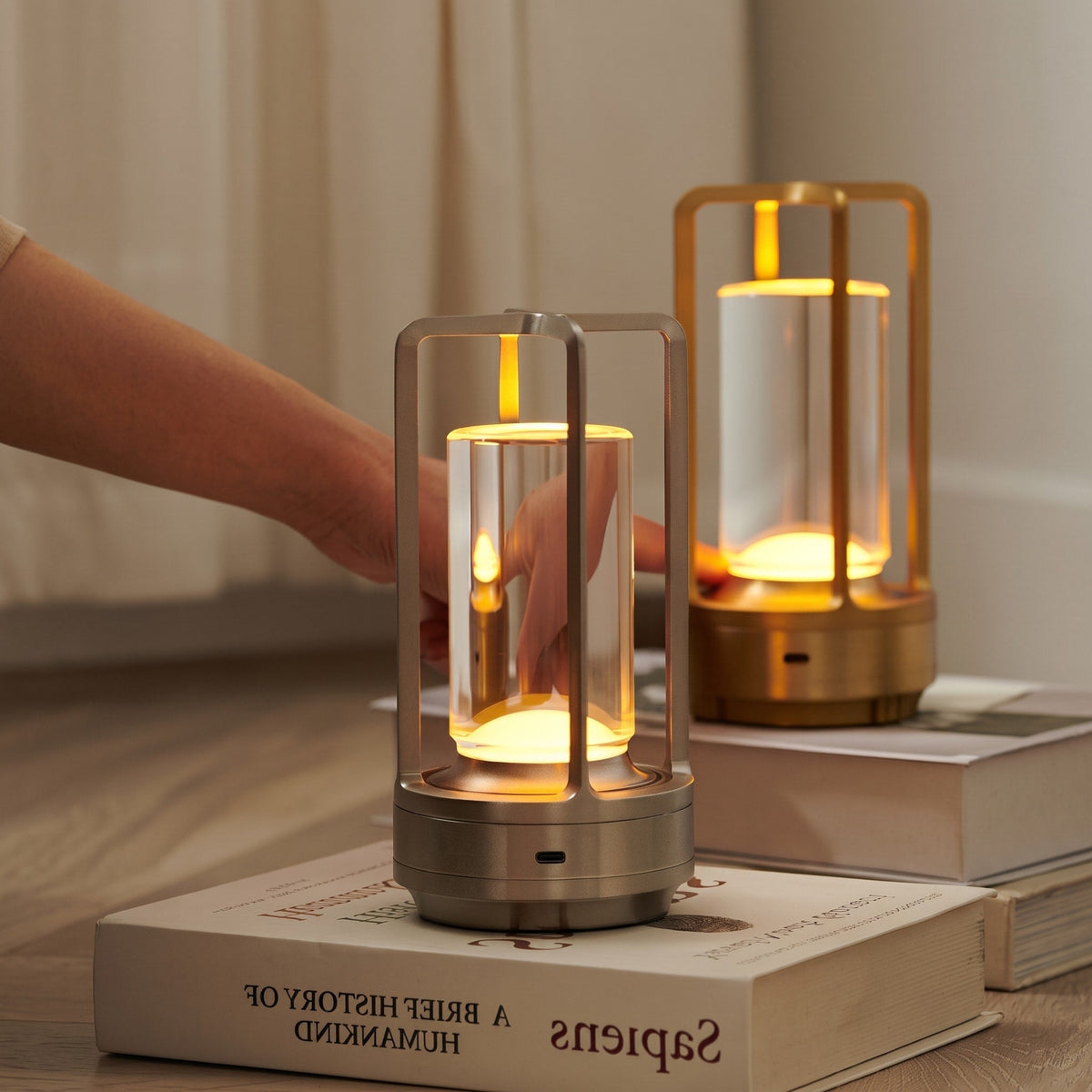Kabellose Tischleuchte im Laternen-Design mit Touch-Bedienung - Table Lamps - Silber - Voldeva