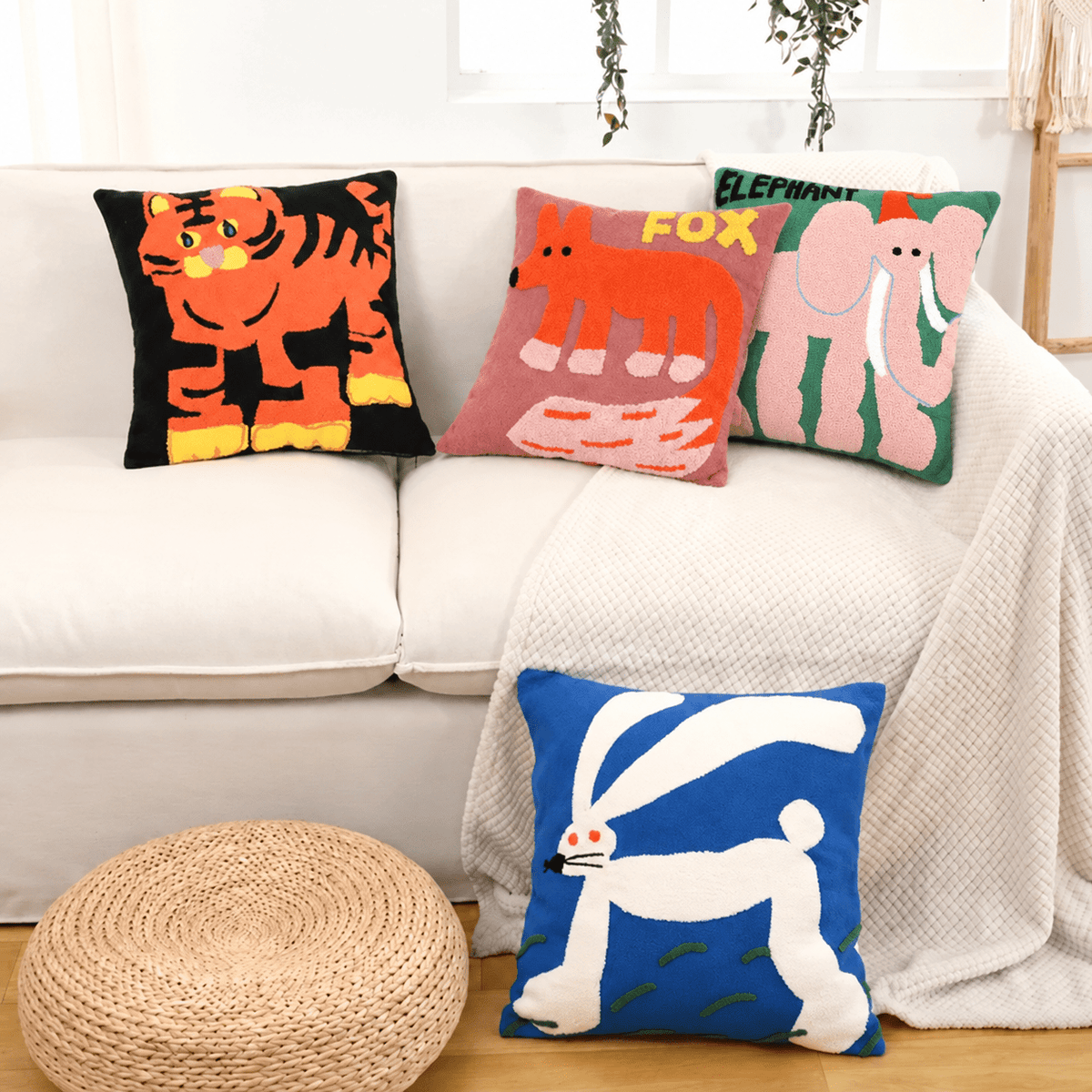 Kissenbezug mit Tier-Stickerei im Cartoon-Design - Chair & Sofa Cushion Covers - Hase - Voldeva