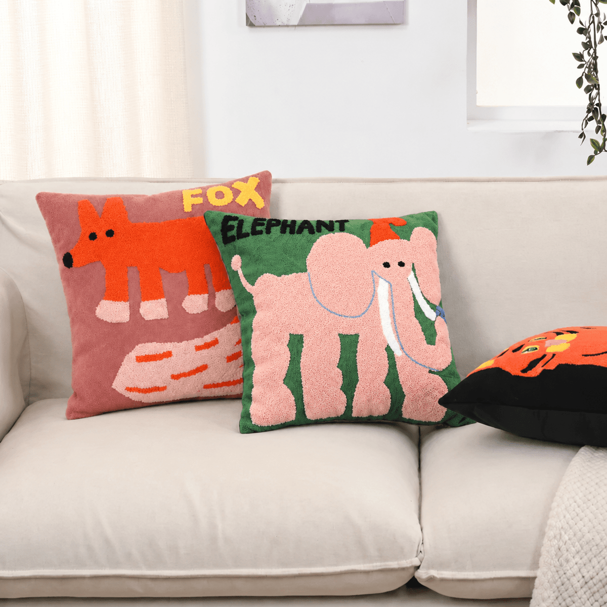 Kissenbezug mit Tier-Stickerei im Cartoon-Design - Chair & Sofa Cushion Covers - Hase - Voldeva