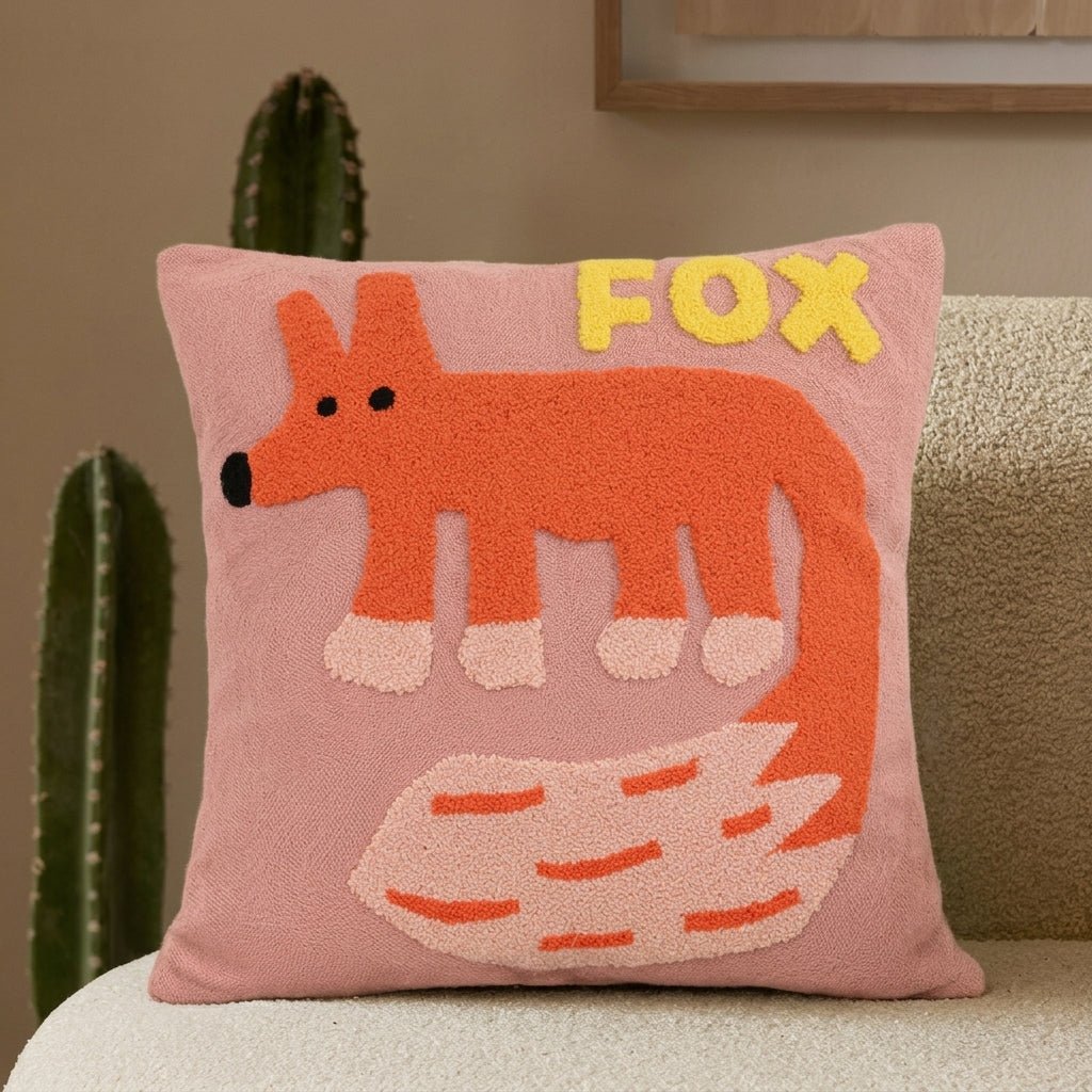 Kissenbezug mit Tier-Stickerei im Nordic-Design - Chair & Sofa Cushion Covers - Fuchs - Voldeva