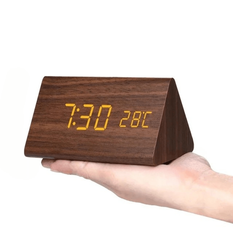 Lukas – Holz LED Wecker mit Sprachsteuerung & Temperaturanzeige - Digitaluhr - Braun - Voldeva