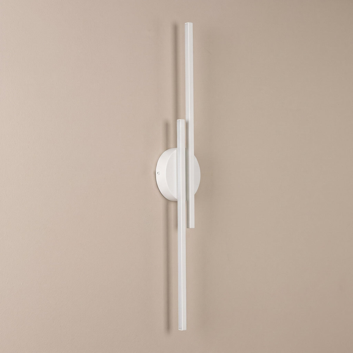 Minimalistische Wandleuchte mit Linearem Design und Scheibenelement - Wall Light Fixtures - Weiß - Voldeva