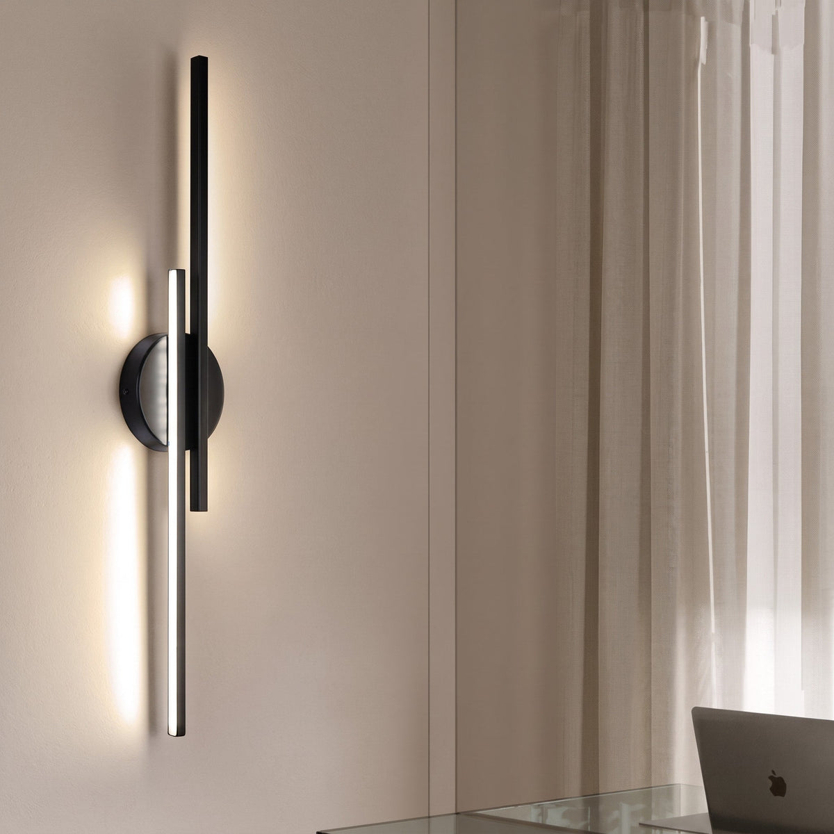 Minimalistische Wandleuchte mit Linearem Design und Scheibenelement - Wall Light Fixtures - Schwarz - Voldeva
