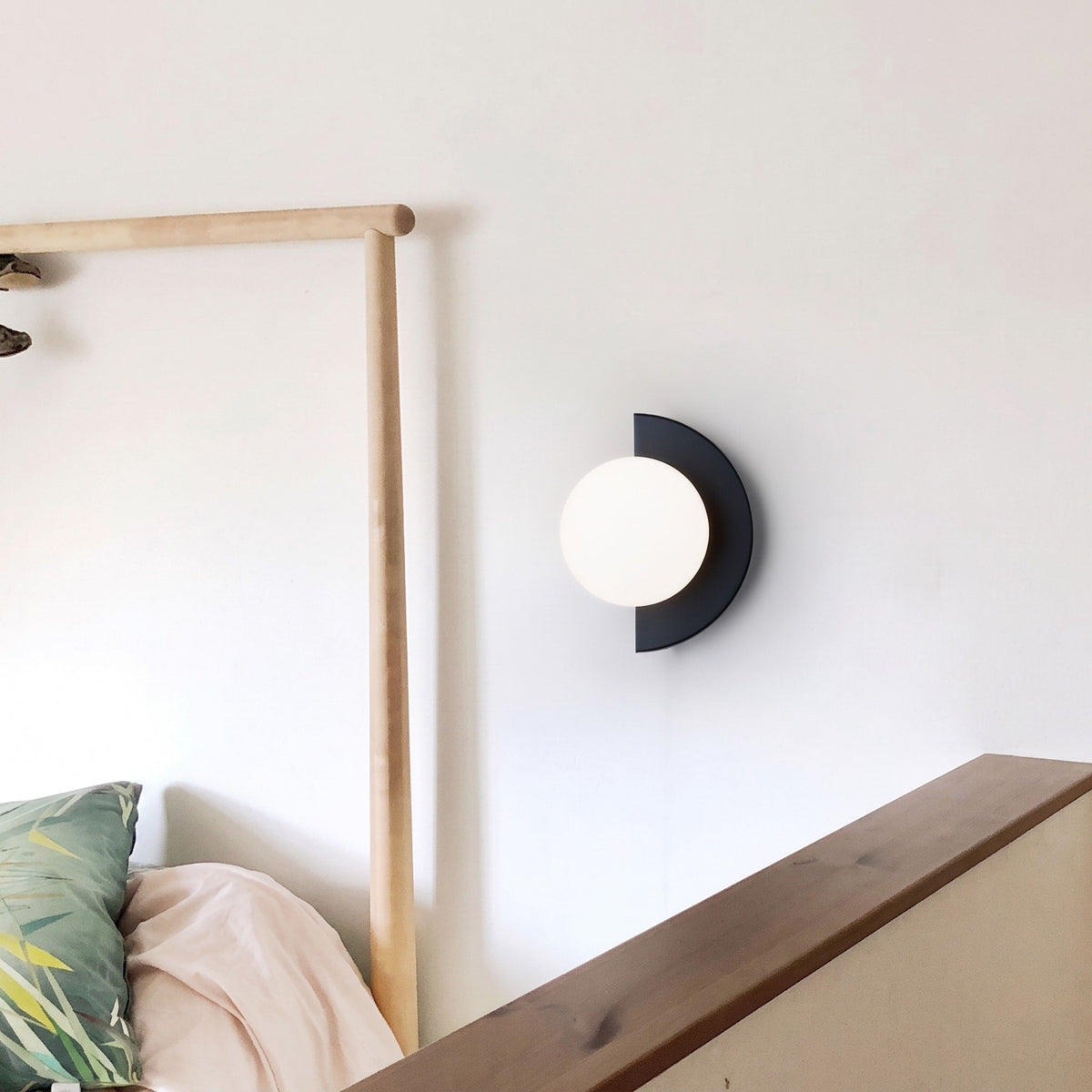 Moderne Wandleuchte mit Halbmond-Design - Wall Light Fixtures - Schwarz - Voldeva