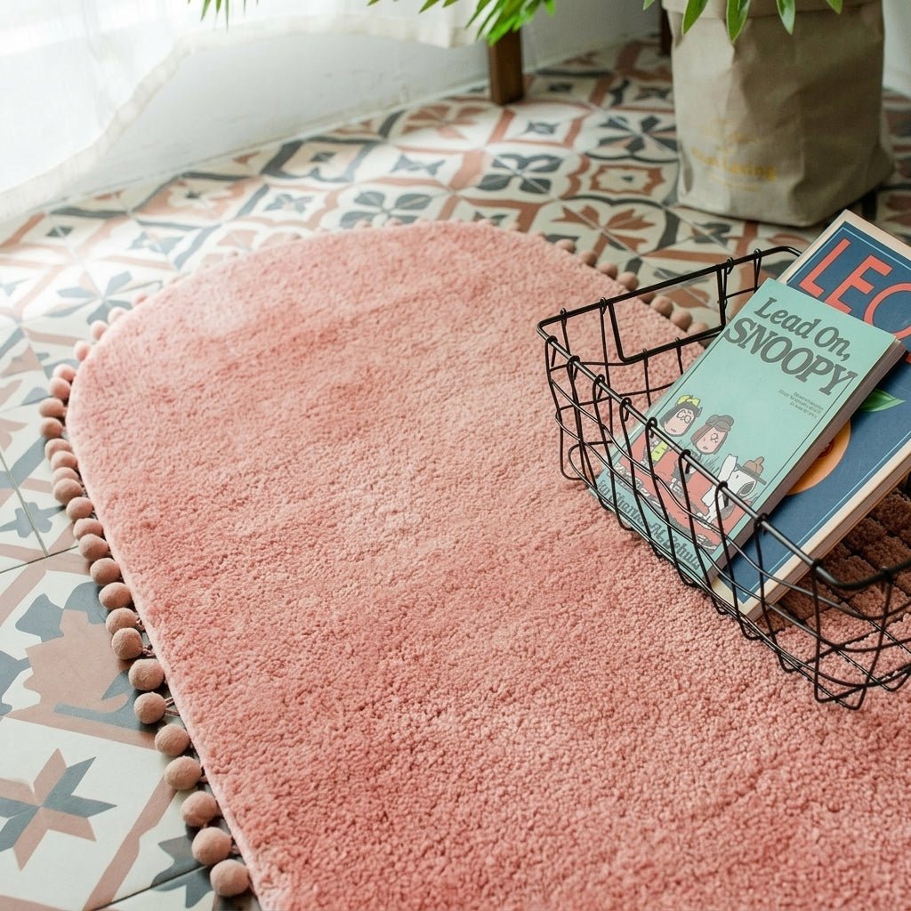 Ovaler Teppich mit Pompom - Rand - Teppiche & Läufer - Rosa - Voldeva
