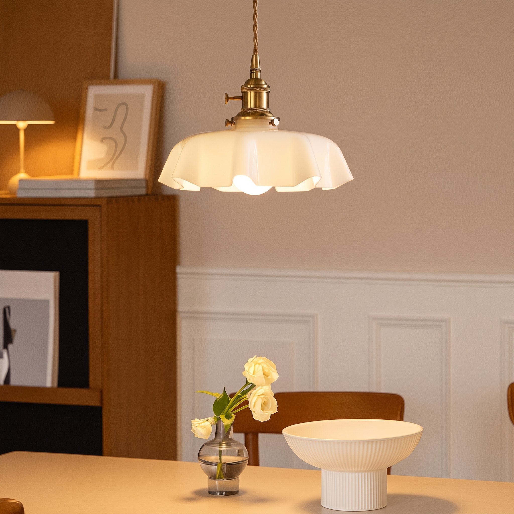Pendelleuchte mit gewelltem Glasschirm im Vintage-Design - Pendant Light Fixtures - Voldeva
