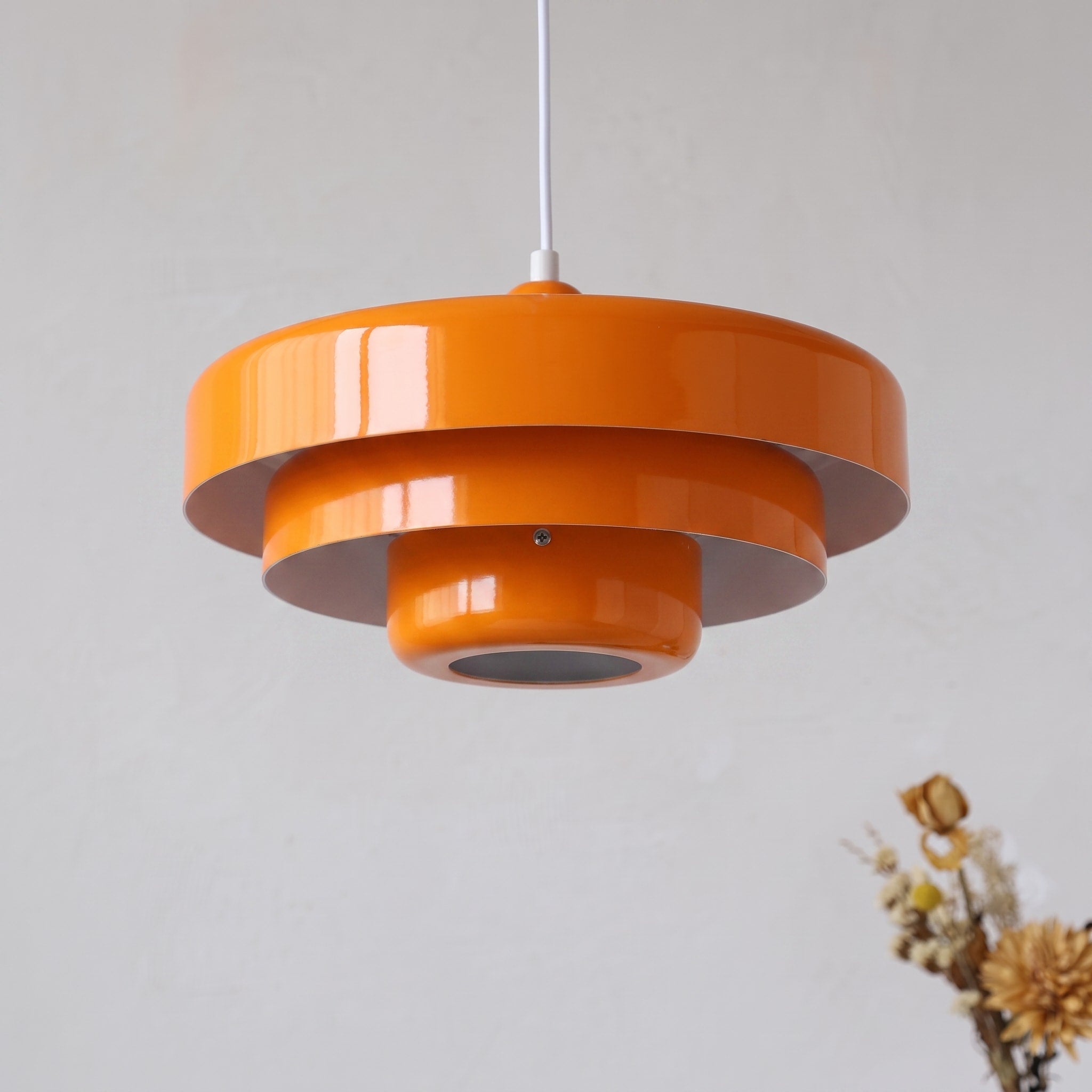 Mehrstufige Runde Pendelleuchte im Retro-Design