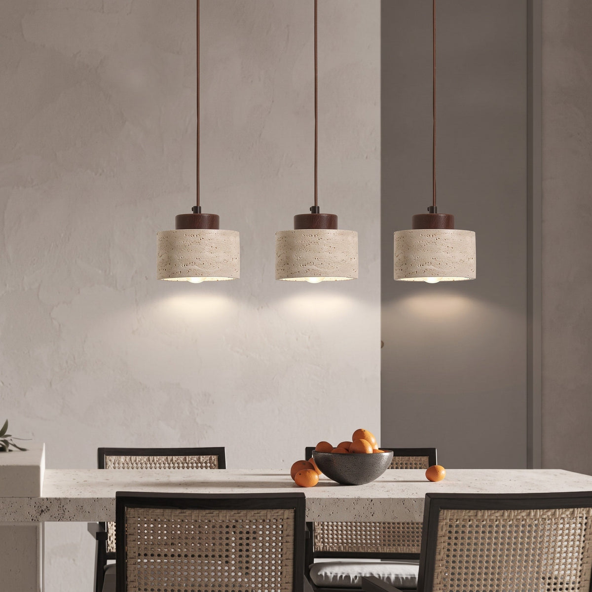 Skandinavisch Pendelleuchte Travertin Optik mit Holzfassung - Pendant Light Fixtures - Walnuss - Voldeva