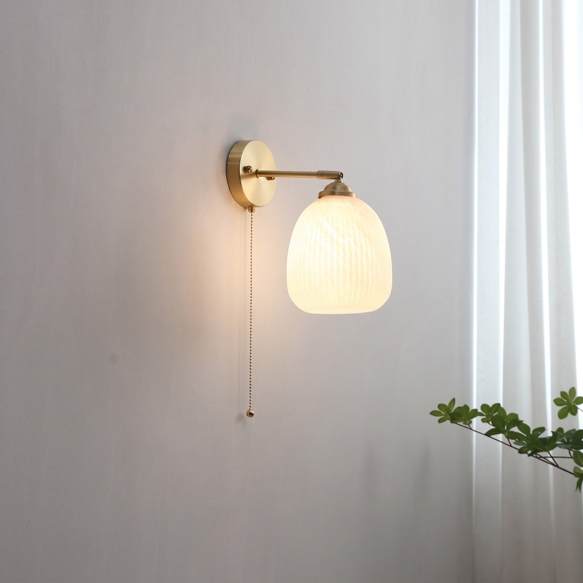 Wandleuchte mit Glasschirm und Zugschalter im Nordic-Stil - Glockenschirm - Voldeva
