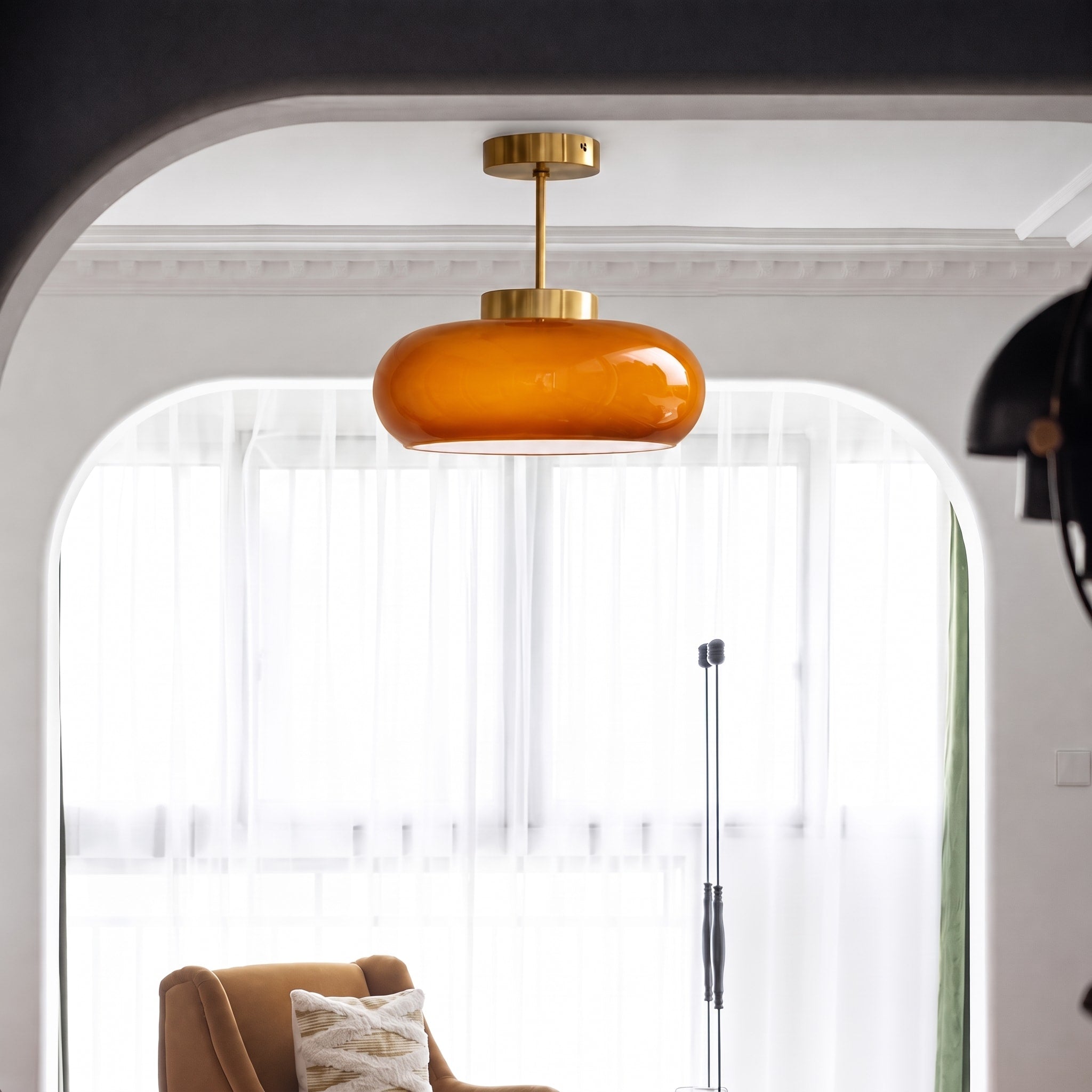 Bernsteinfarbene Deckenleuchte im Vintage-Stil mit Messing-Finish