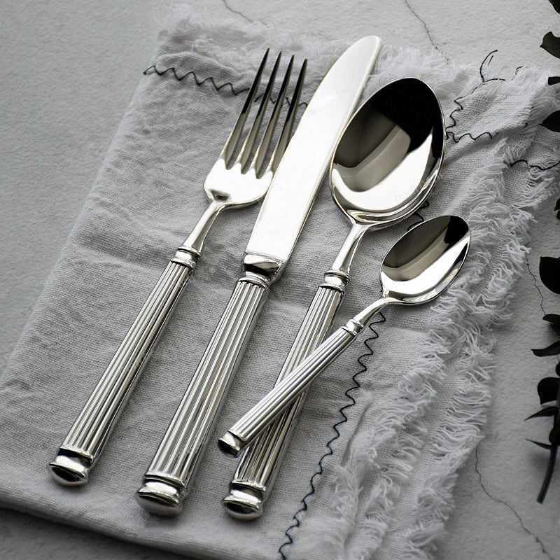 4 - teiliges Besteckset aus Silber mit geriffeltem Griff - Besteck - Set - Voldeva