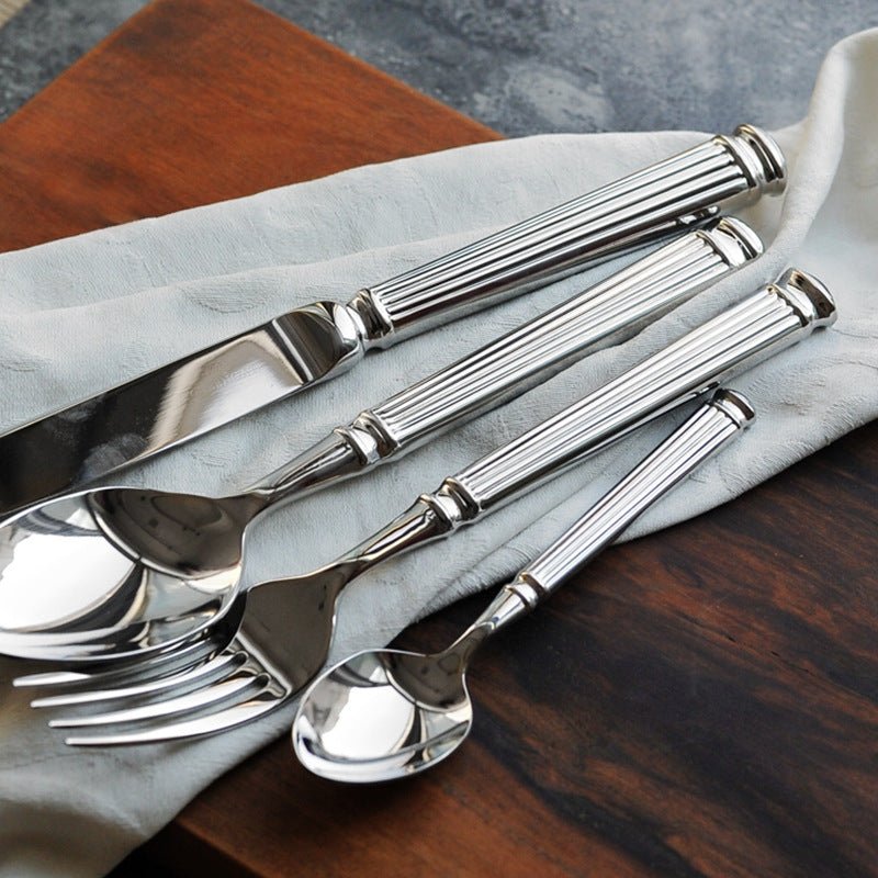 4 - teiliges Besteckset aus Silber mit geriffeltem Griff - Besteck - Set - Voldeva