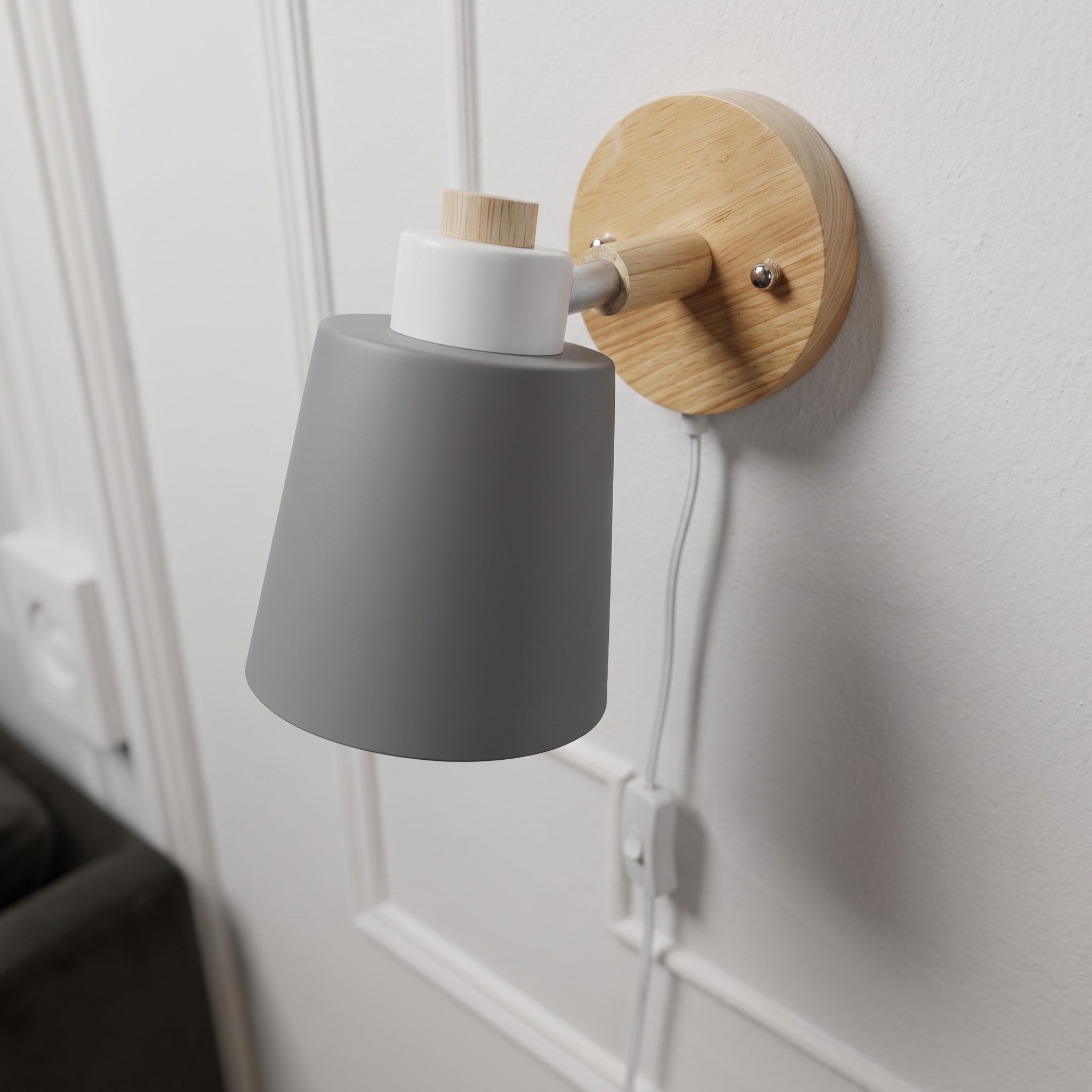 Verstellbare Schirm Wandleuchte mit drehbarem Lampenschirm