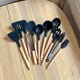 Küchenhelfer-Set mit Holzgriffen