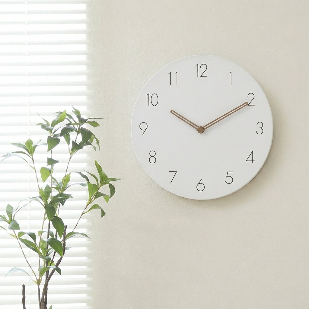 Nordische Wanduhr mit Mattem Zifferblatt ohne Rahmen