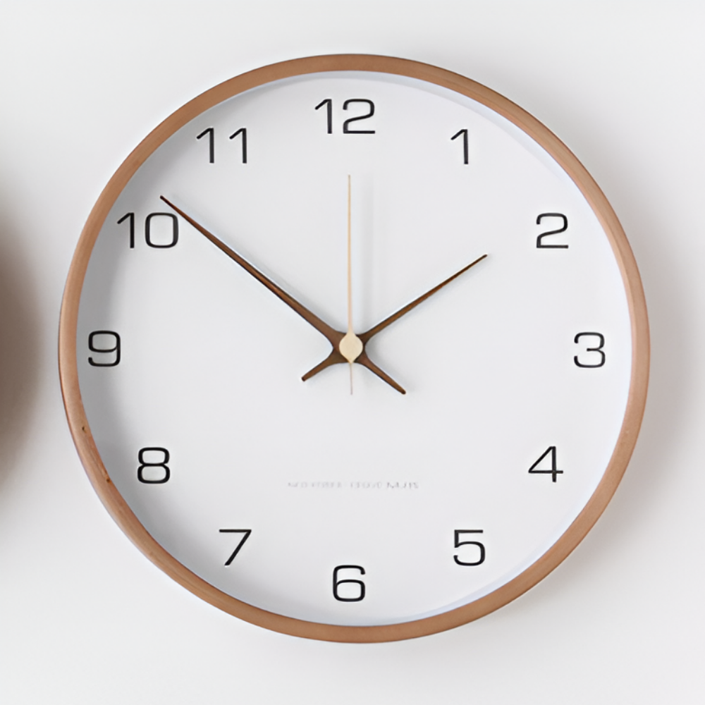 Nordische Wanduhr mit Lautlosem Uhrwerk und Holzrahmen
