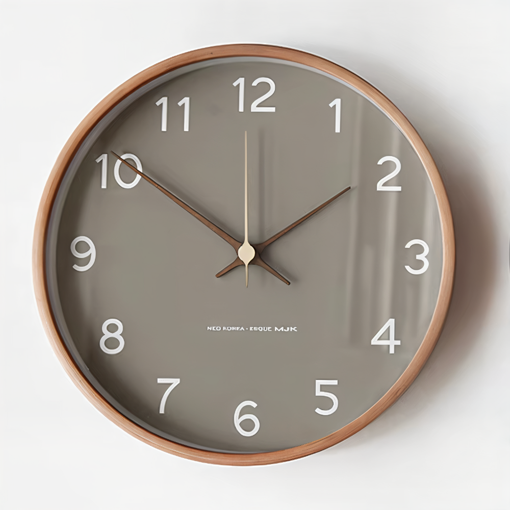 Nordische Wanduhr mit Lautlosem Uhrwerk und Holzrahmen