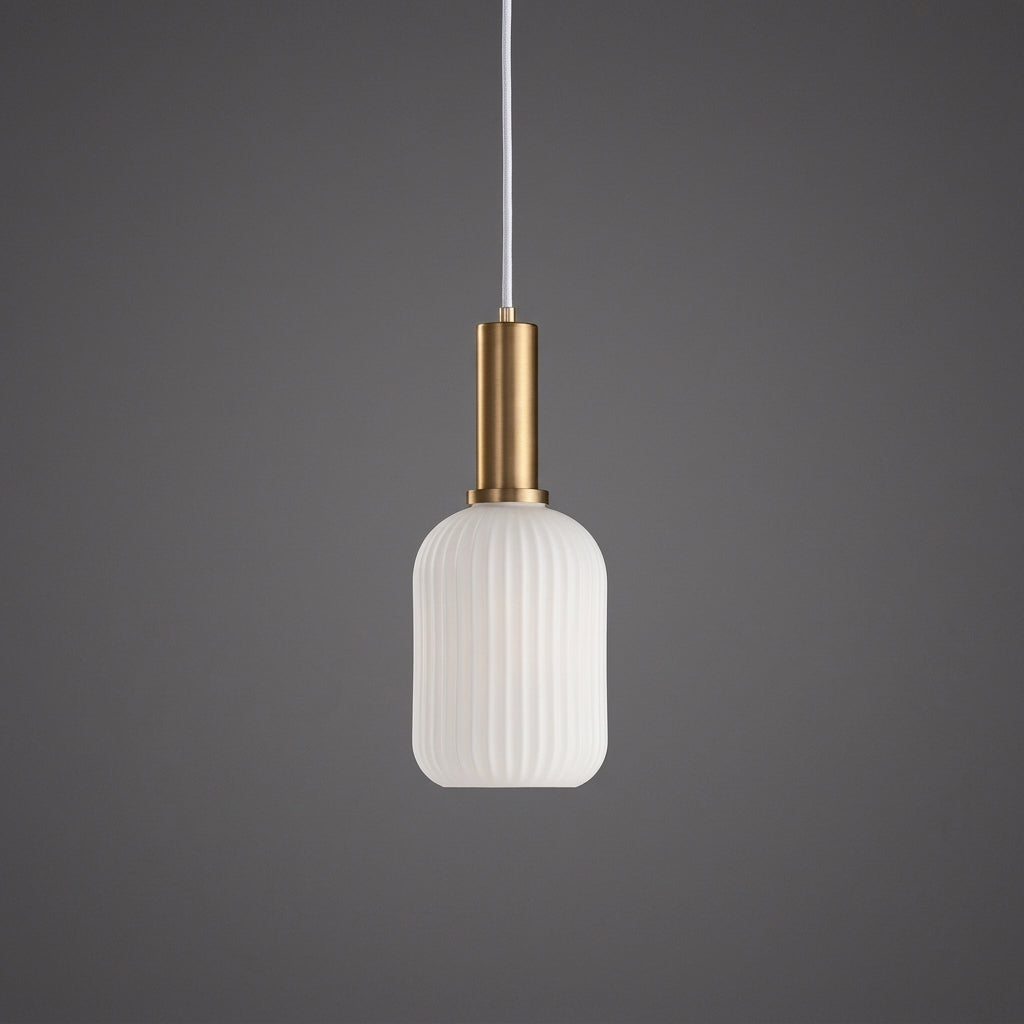 Vintage Gerippte Glas-Pendelleuchte mit Messingfassung