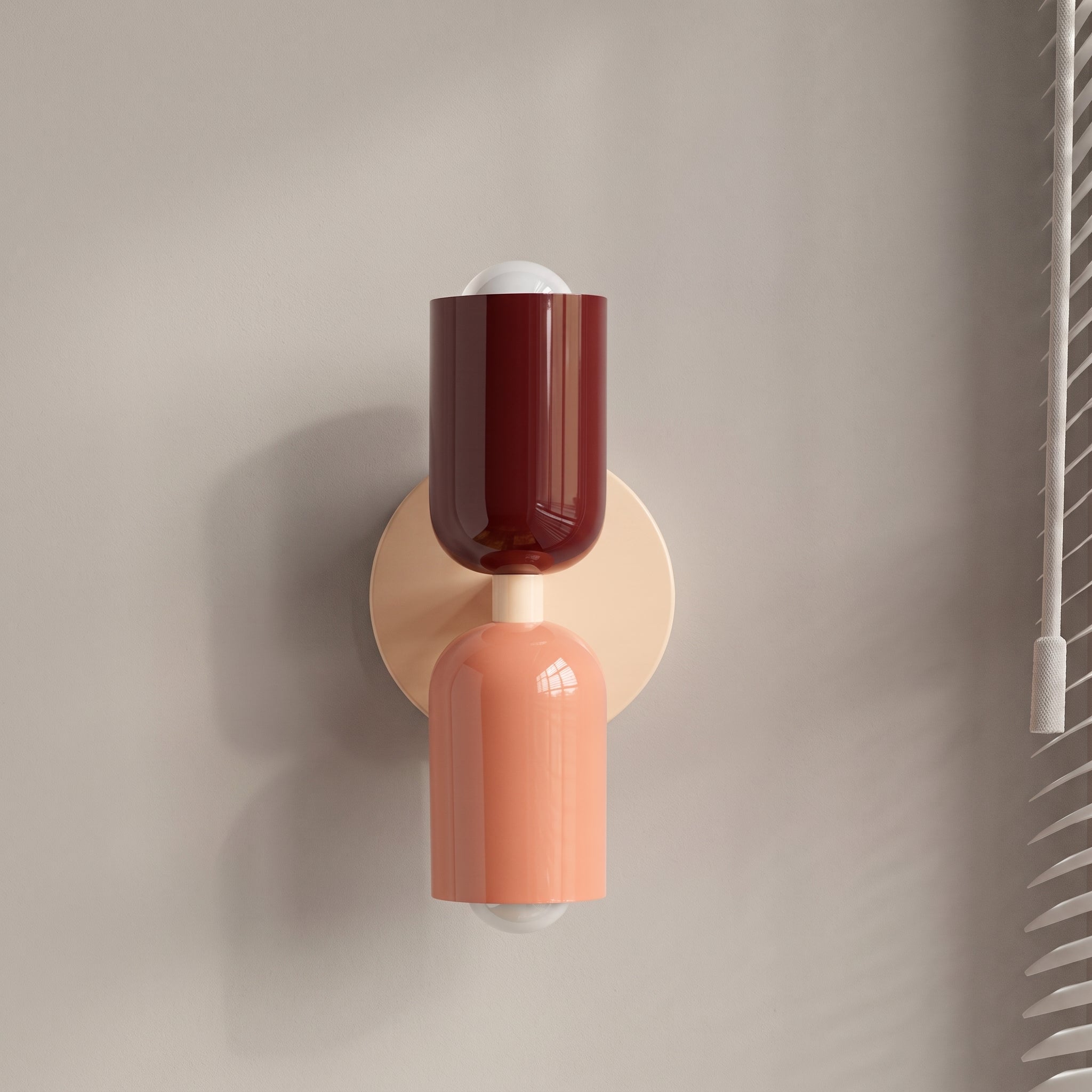 Bauhaus Doppelzylinder-Wandleuchte mit runder Rückwandplatte