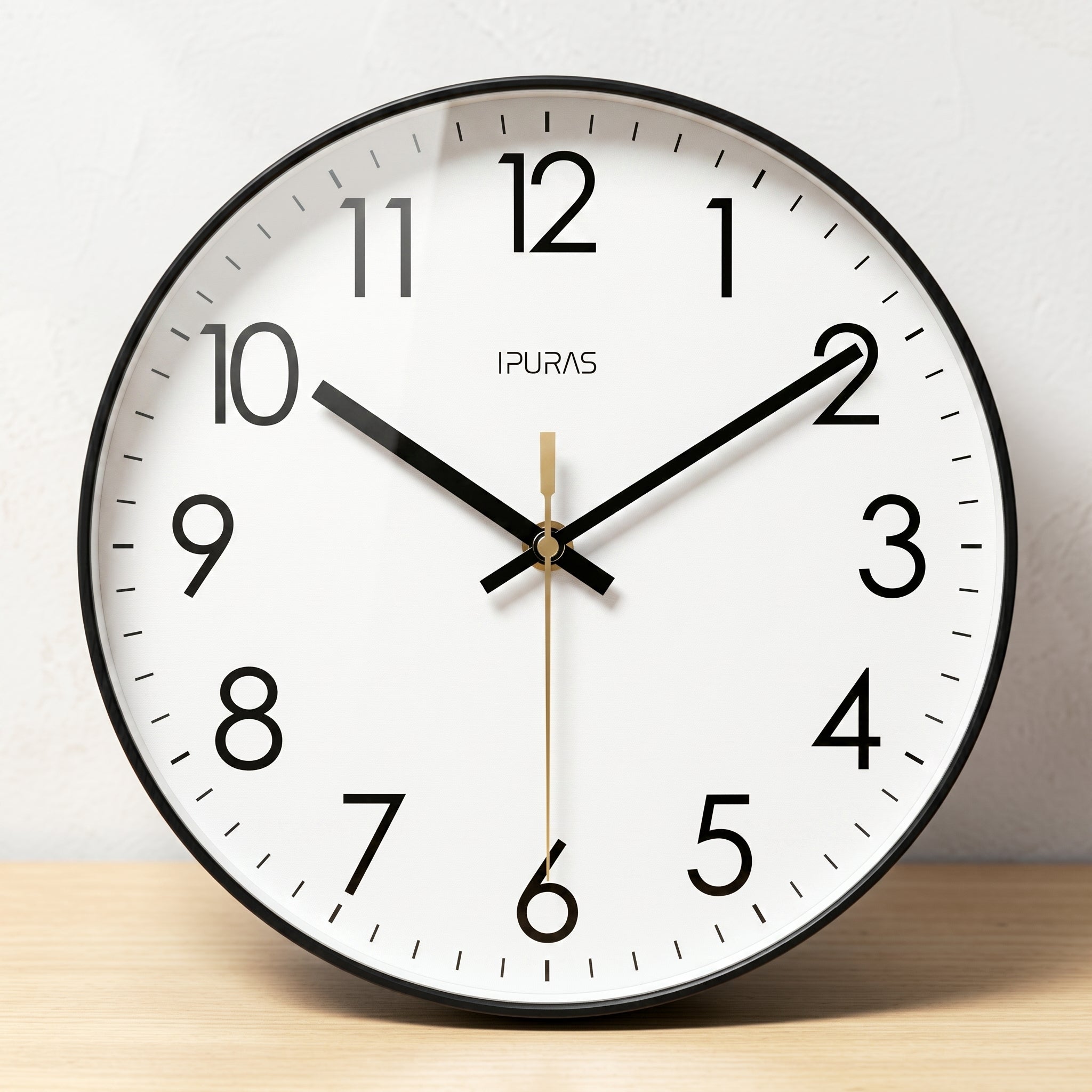Nordische Wanduhr mit Großen Ziffern und Lautlosem Uhrwerk