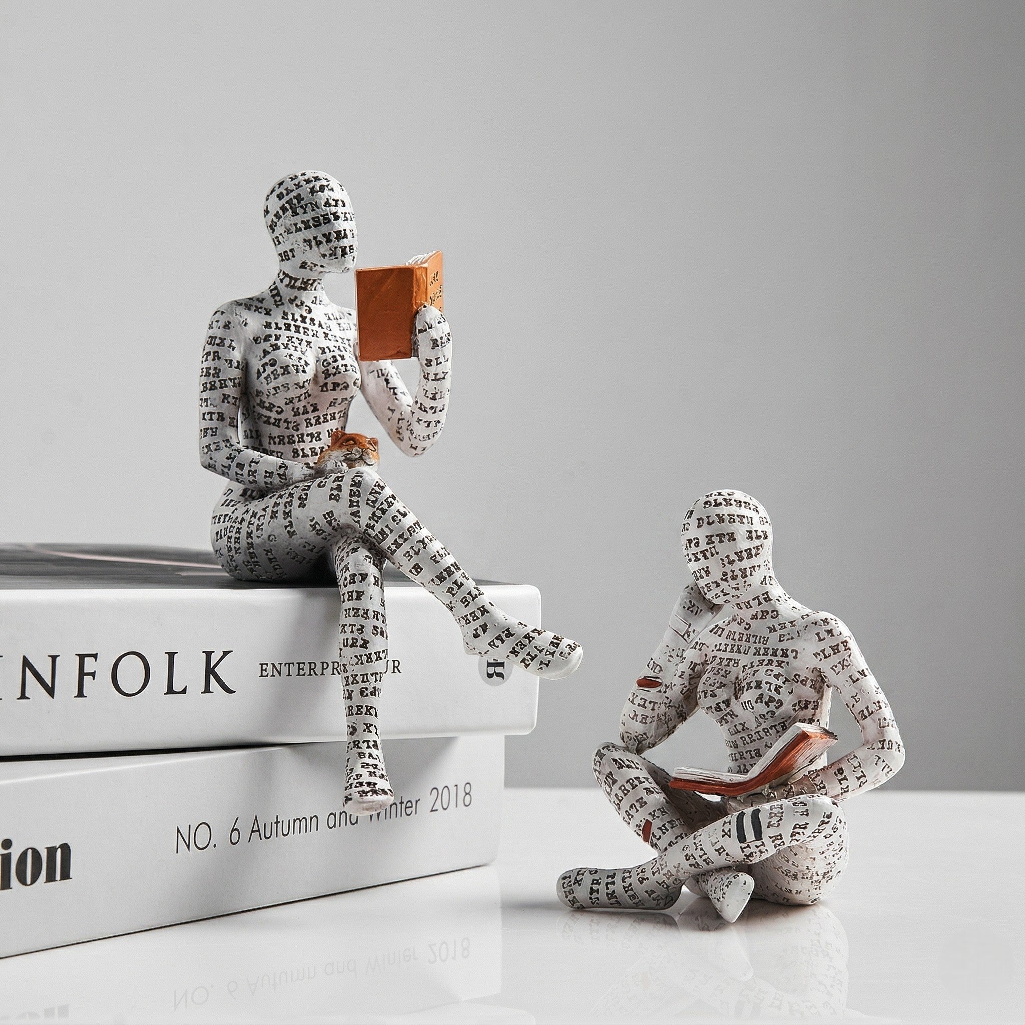 Abstrakte Skulptur einer lesenden Person - Humanoid Sculptures - 3 - Voldeva