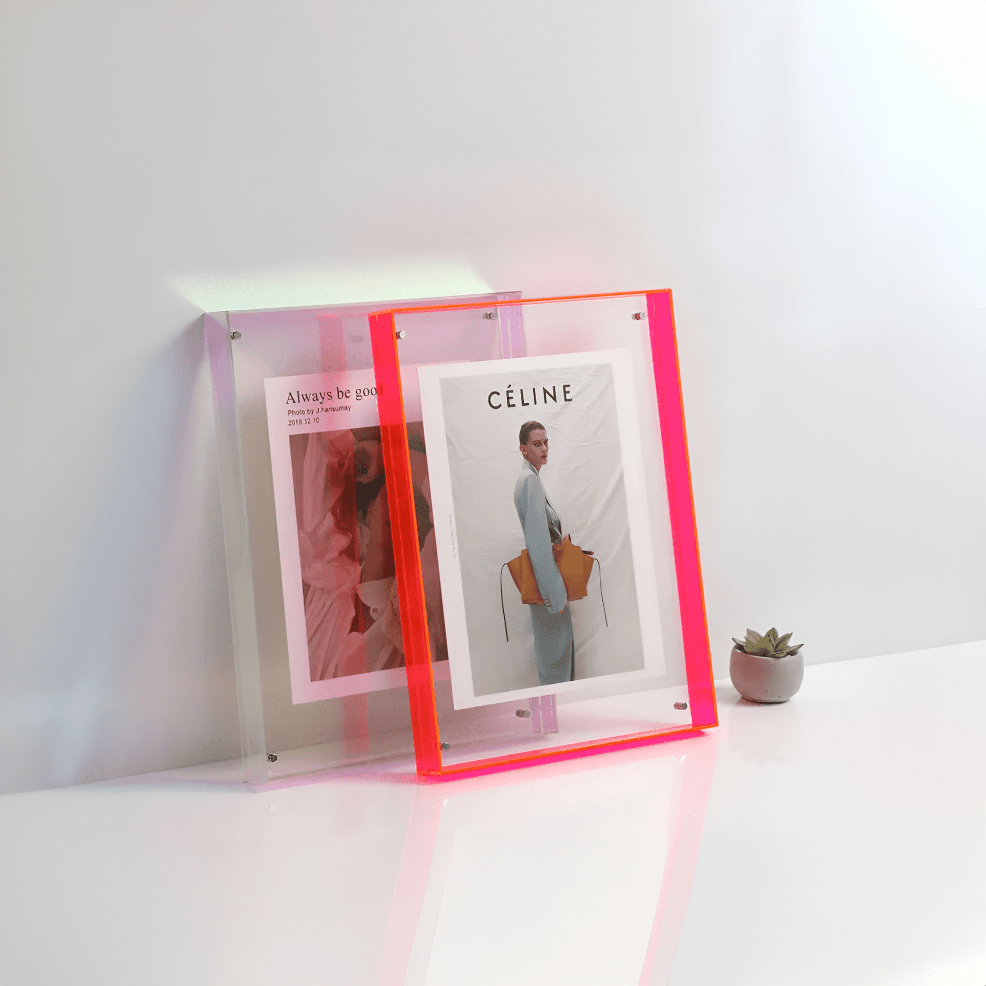 AcryGlow – Transparenter Bilderrahmen mit modernem minimalistischen Design - Picture Frame - Voldeva
