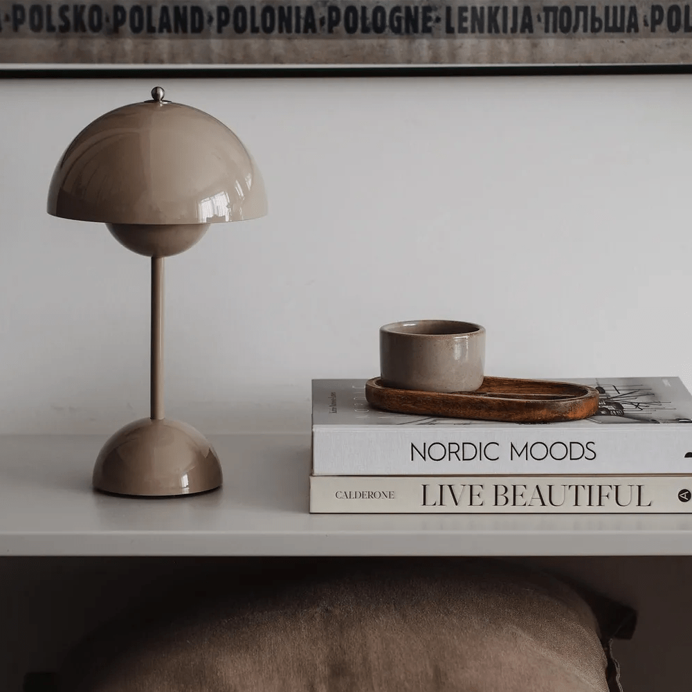 AuroraGlow LED Tischleuchte Modernes Design - Tischlampen - Khaki - Voldeva
