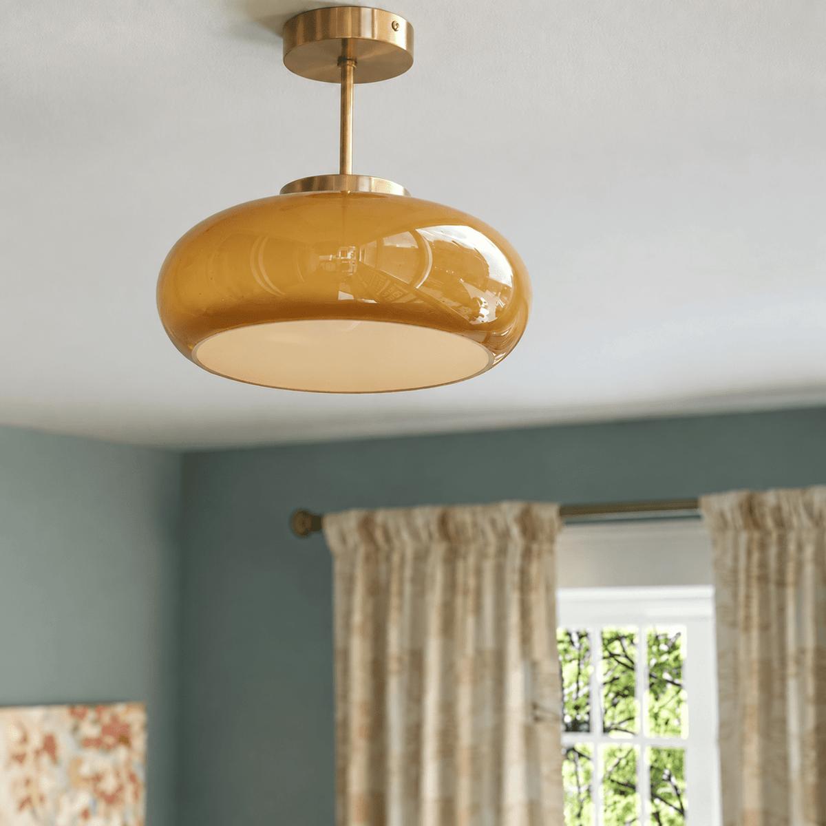 Bernsteinfarbene Deckenleuchte im Vintage-Stil mit Messing-Finish - Pendant Light Fixtures - Voldeva