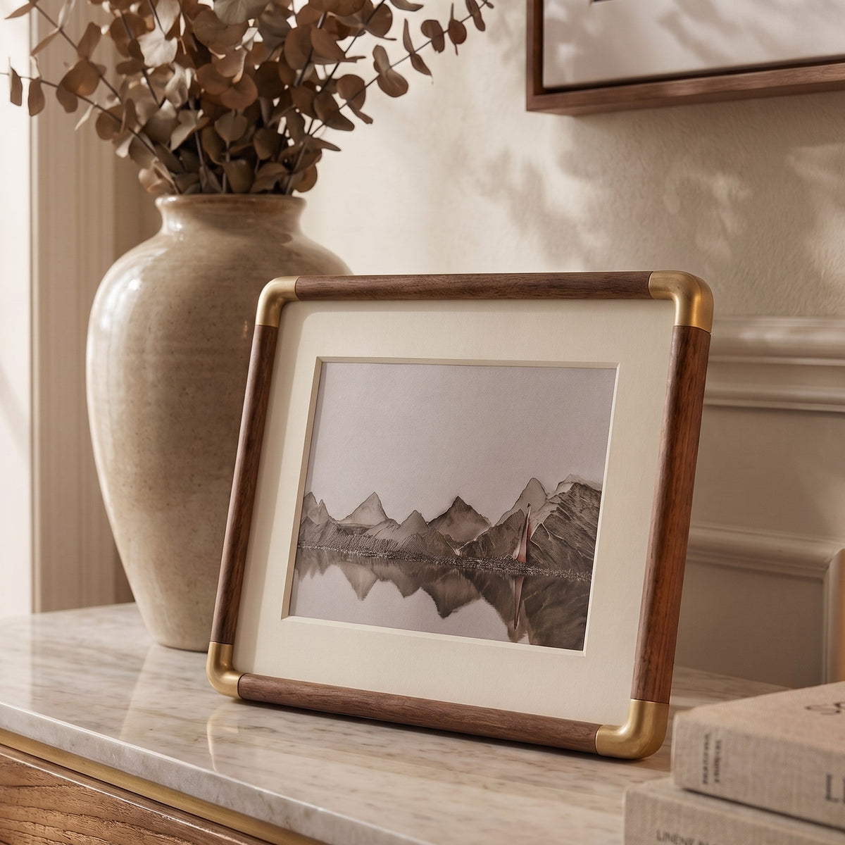 Bilderrahmen Holz mit Goldakzenten und Passepartout - Picture Frames - Dunkelbraun - Voldeva