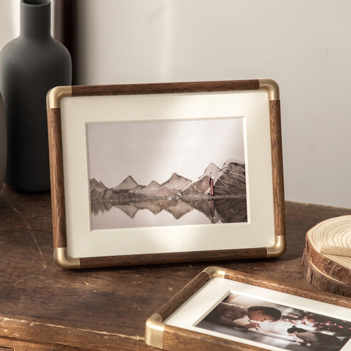 Bilderrahmen Holz mit Goldakzenten und Passepartout - Picture Frames - Dunkelbraun - Voldeva