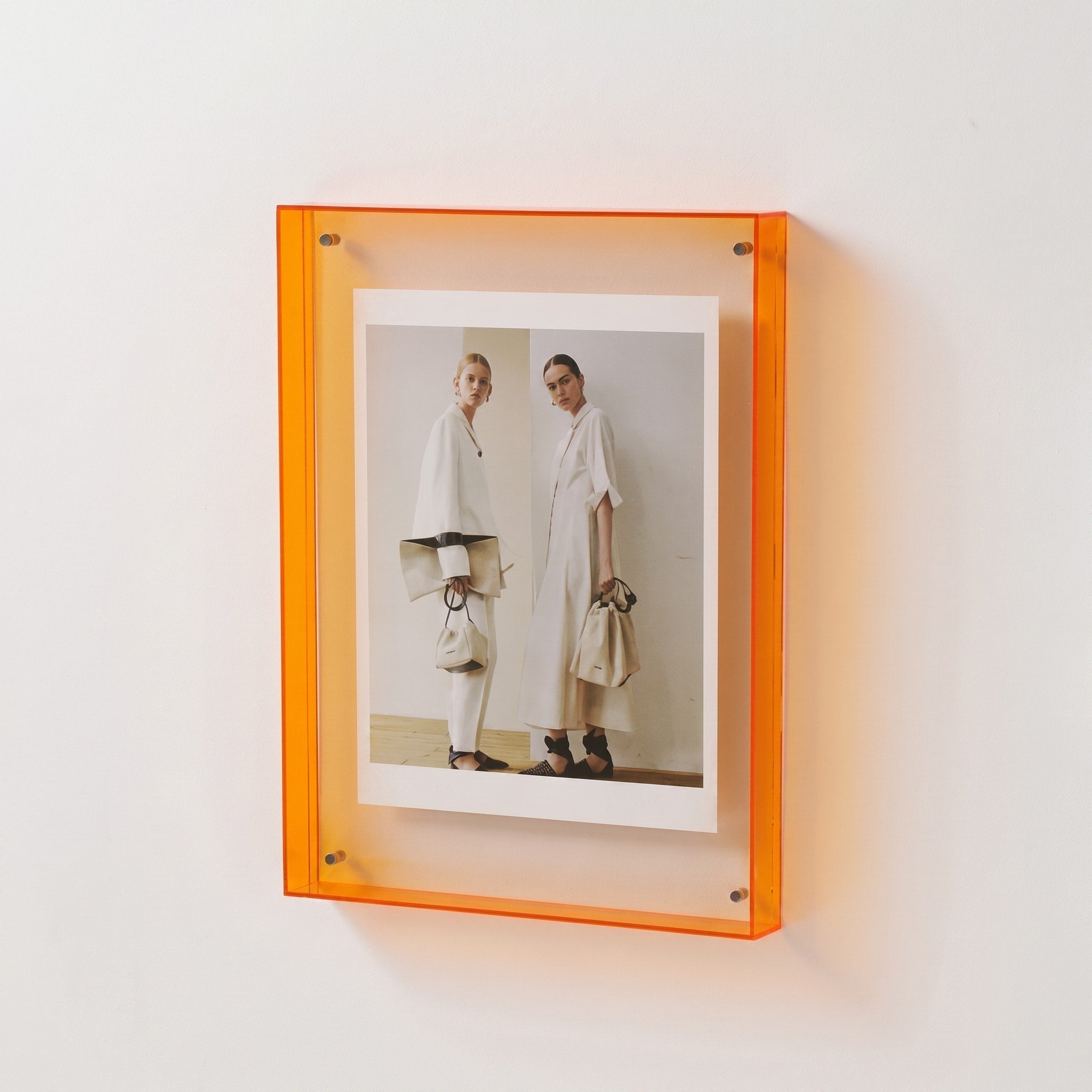 Bilderrahmen mit farbiger Acrylkante im Blockdesign - Picture Frames - Orange - Voldeva